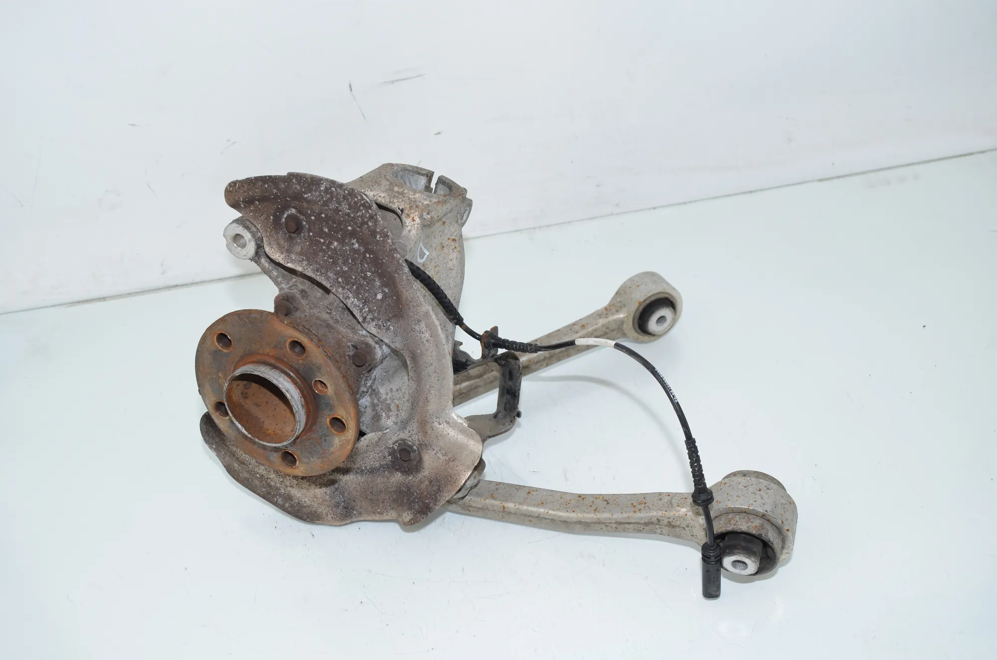 Front Right Wheel Hub – OEM 6852160 · BMW i3 (I01) Hybrid 2014