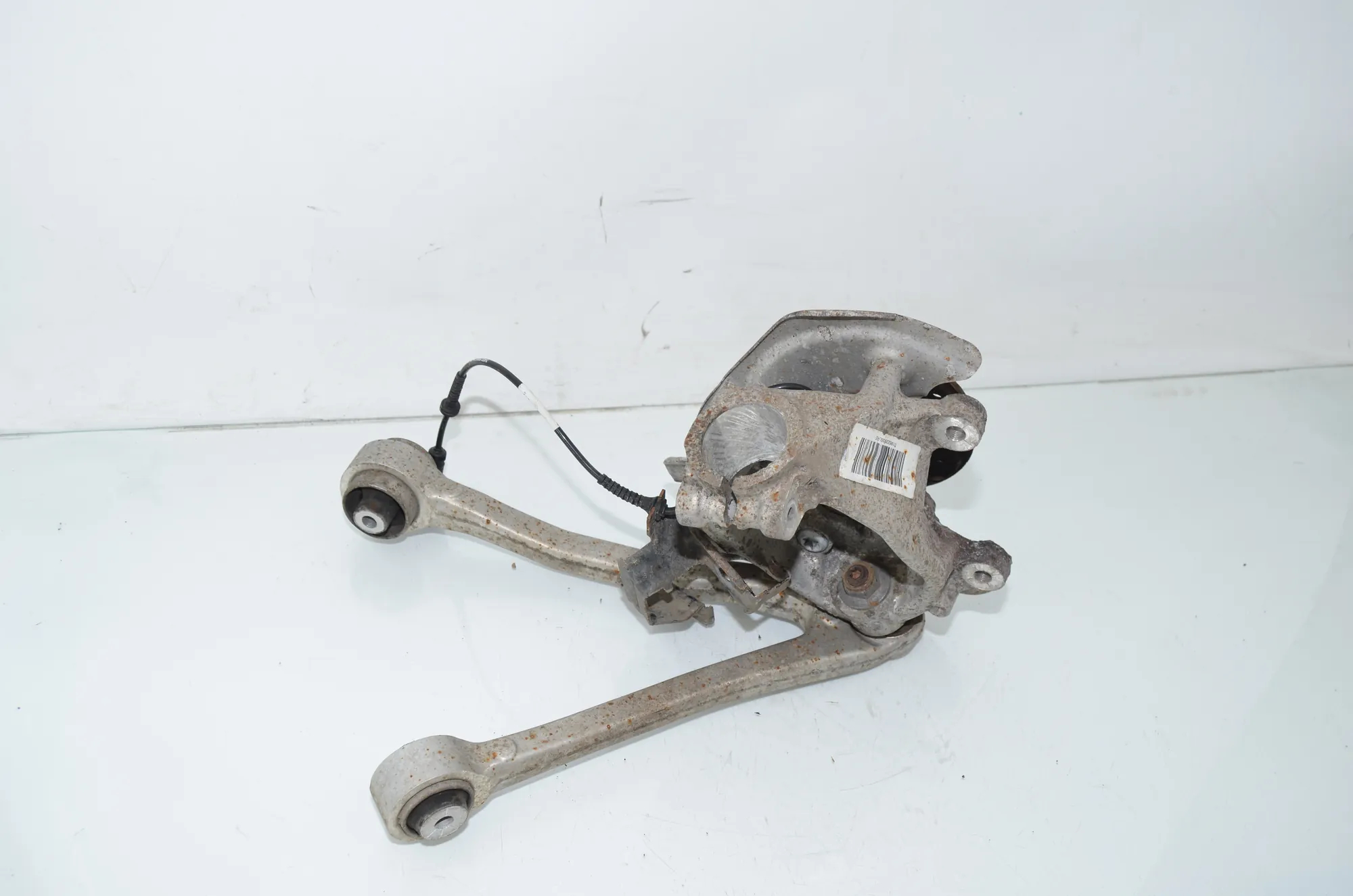 Front Right Wheel Hub – OEM 6852160 · BMW i3 (I01) Hybrid 2014 – 3