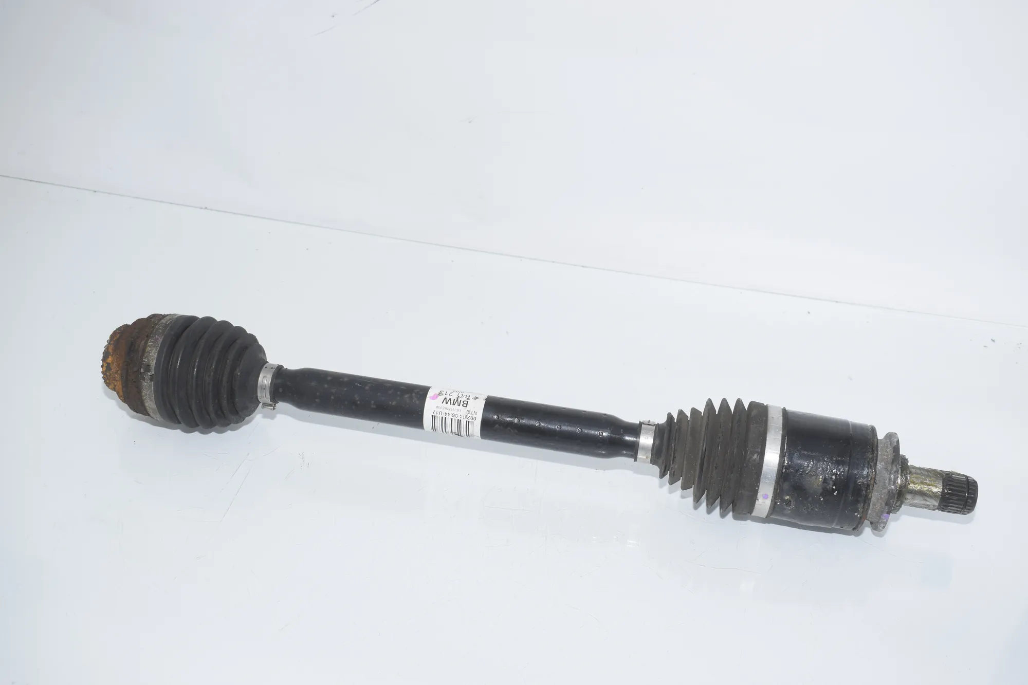 Rear Left Driveshaft – OEM 7641213 · BMW i3 (I01) Hybrid 2014 – 2