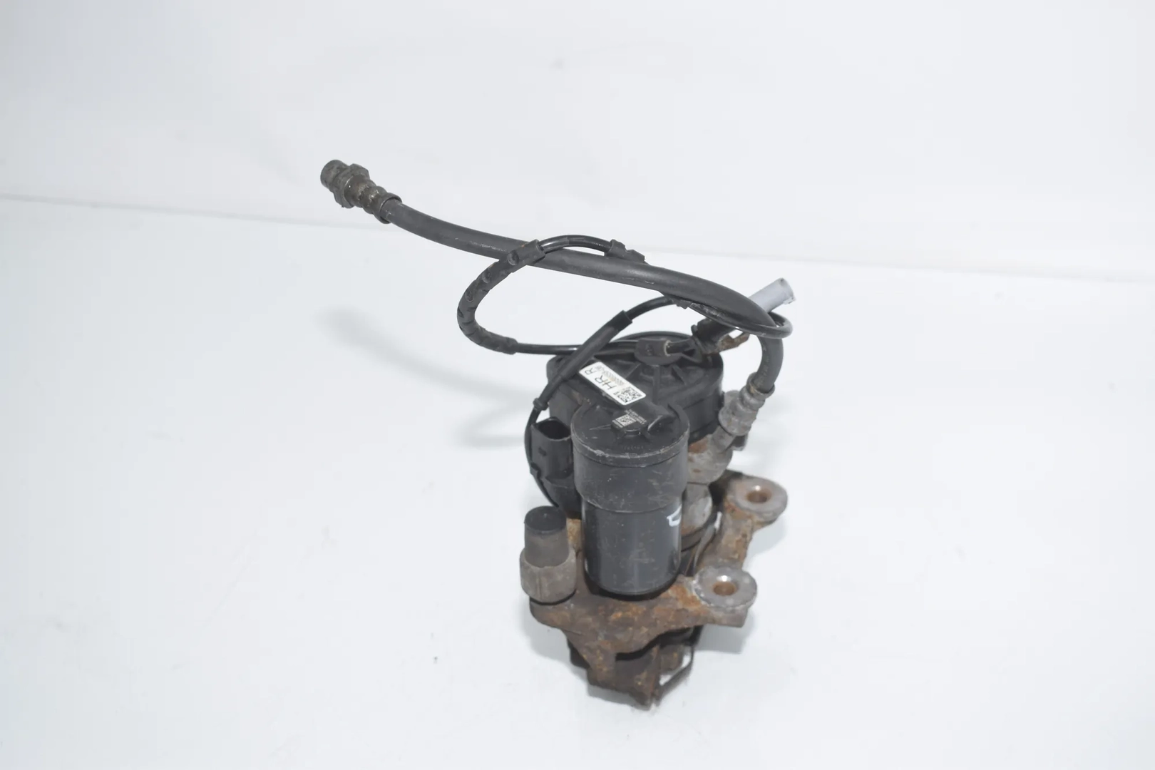Rear Right Brake Caliper – OEM 6853858 · BMW i3 (I01) Hybrid 2014 – 3
