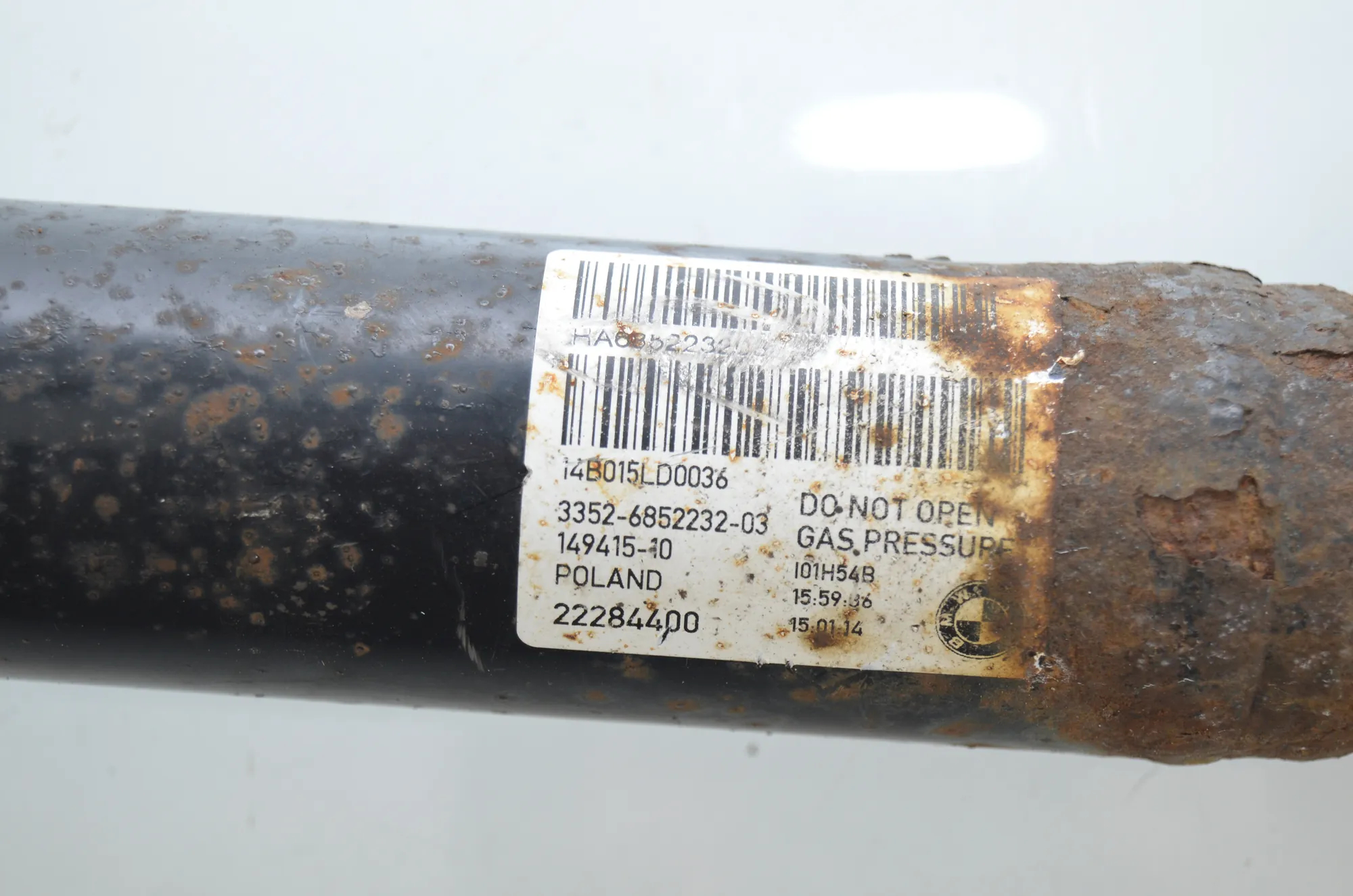 Rear Left Shock Absorber – OEM 6852232 · BMW i3 (I01) Hybrid 2014 – 4
