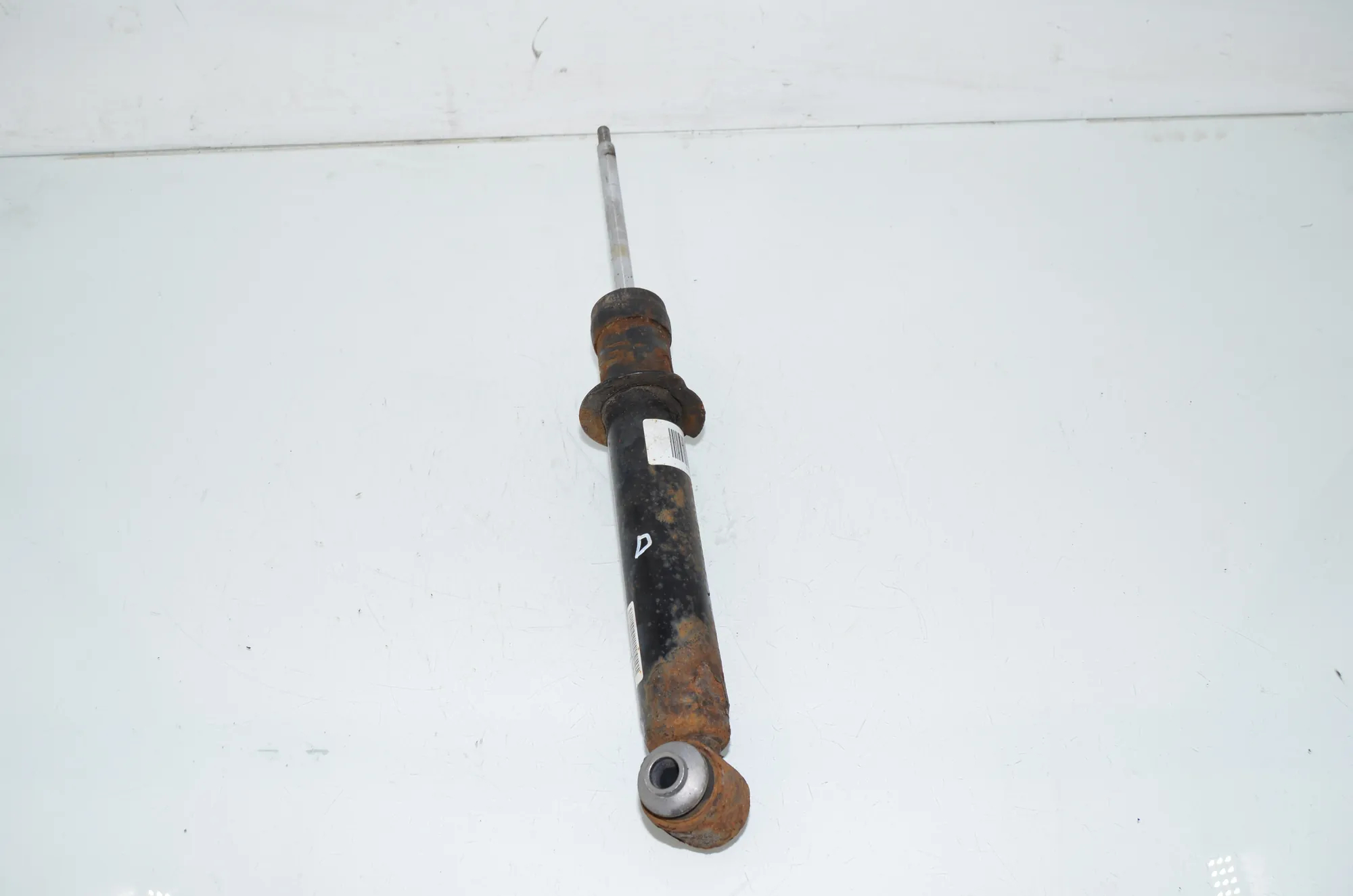 Rear Right Shock Absorber – OEM 6852232 · BMW i3 (I01) Hybrid 2014 – 2