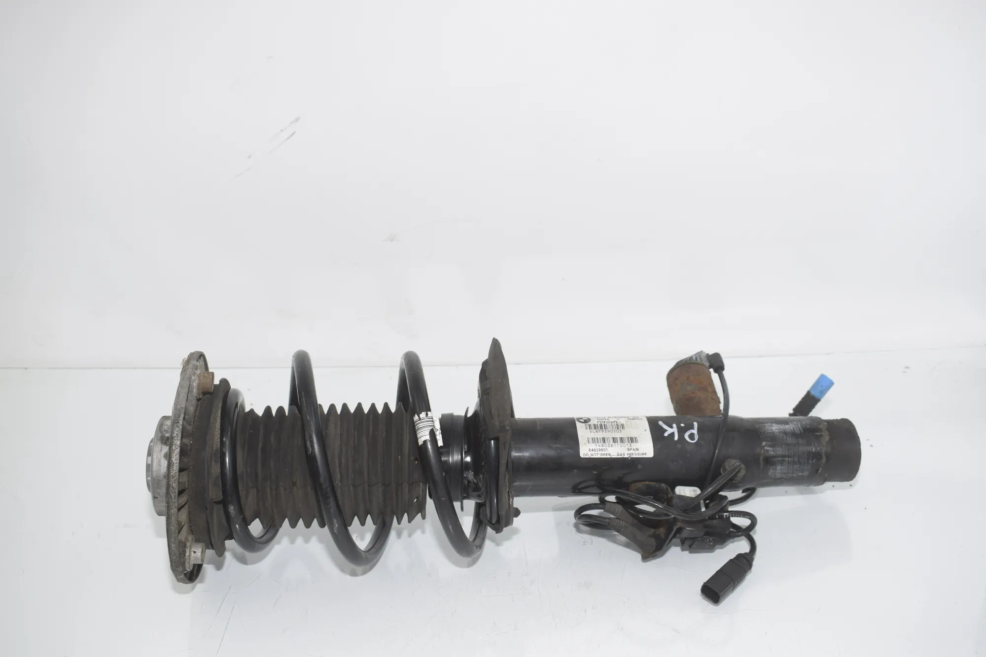 Front Left Shock Absorber – OEM 6793905 · BMW 3 Touring (F31) 330 d xDrive 2014 – 2
