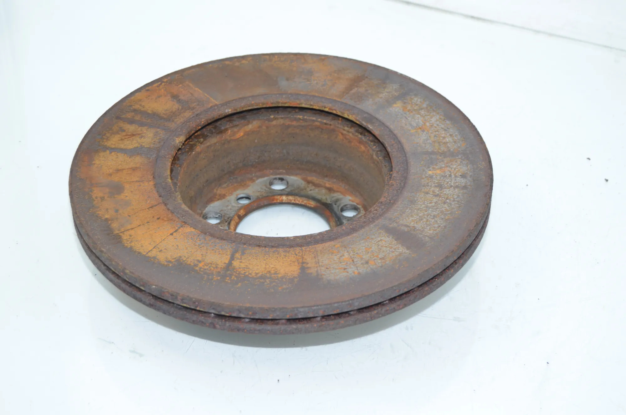 Front Right Brake Disc – OEM 6792221 · BMW 3 Touring (F31) 330 d xDrive 2014 – 4