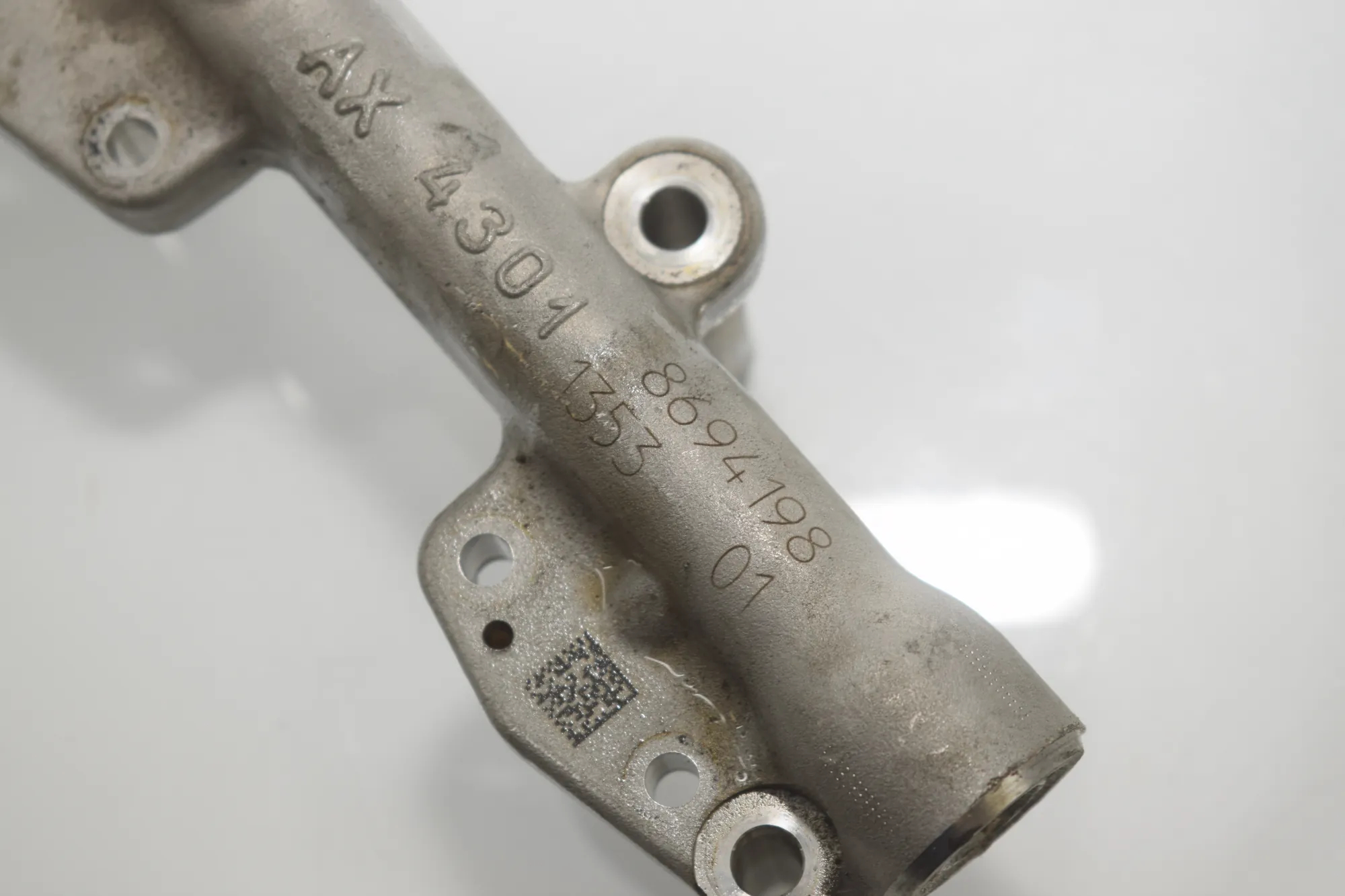 Fuel Rail – OEM 8694198 · BMW 5 (G30) BMW 5 (G30) 530 e iPerformance xDrive 2019 – 5