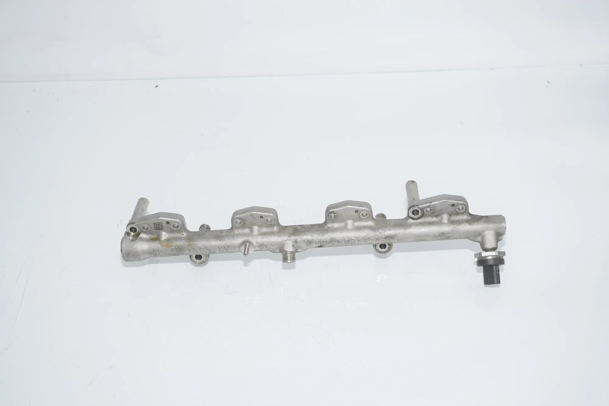 Fuel Rail – OEM 8694198 · BMW 5 (G30) BMW 5 (G30) 530 e iPerformance xDrive 2019