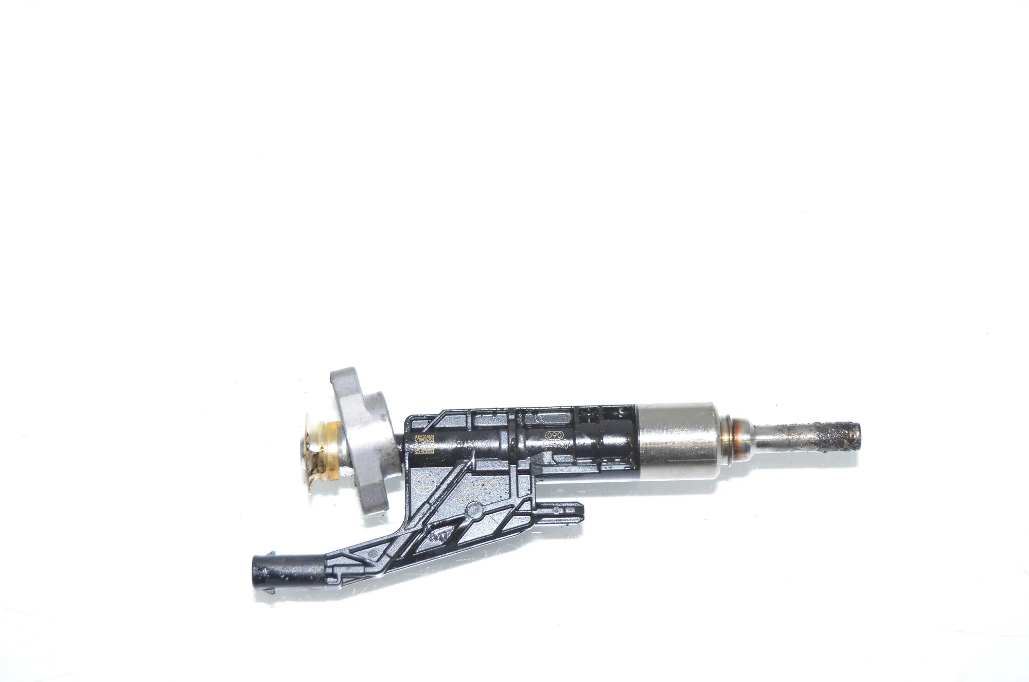 Fuel Injector – OEM 7639990 · BMW 5 (G30) BMW 5 (G30) 530 e iPerformance 2019 – 2