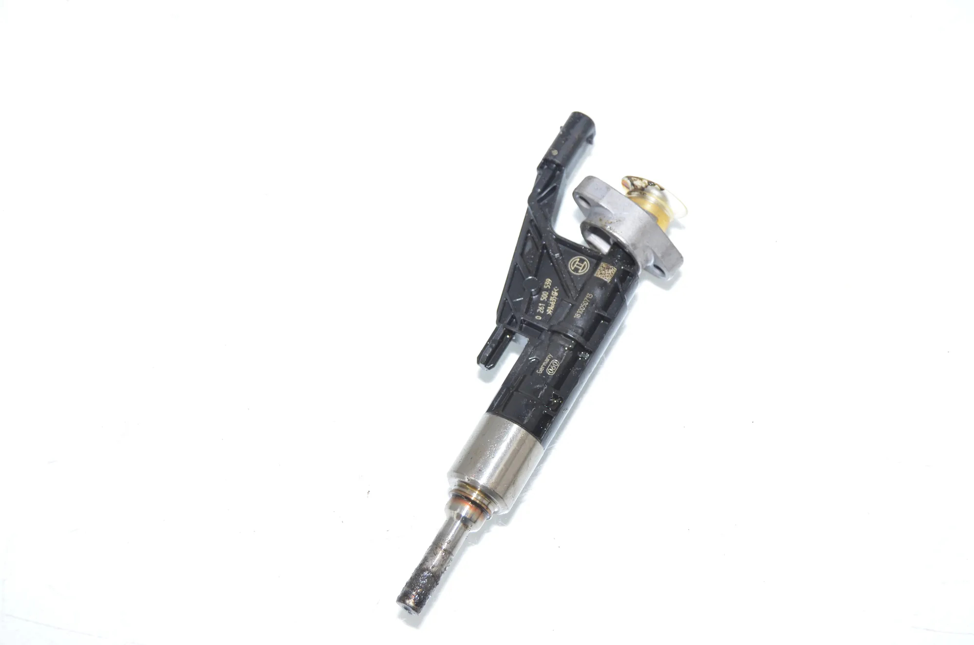 Fuel Injector – OEM 7639990 · BMW 5 (G30) BMW 5 (G30) 530 e iPerformance 2019 – 3