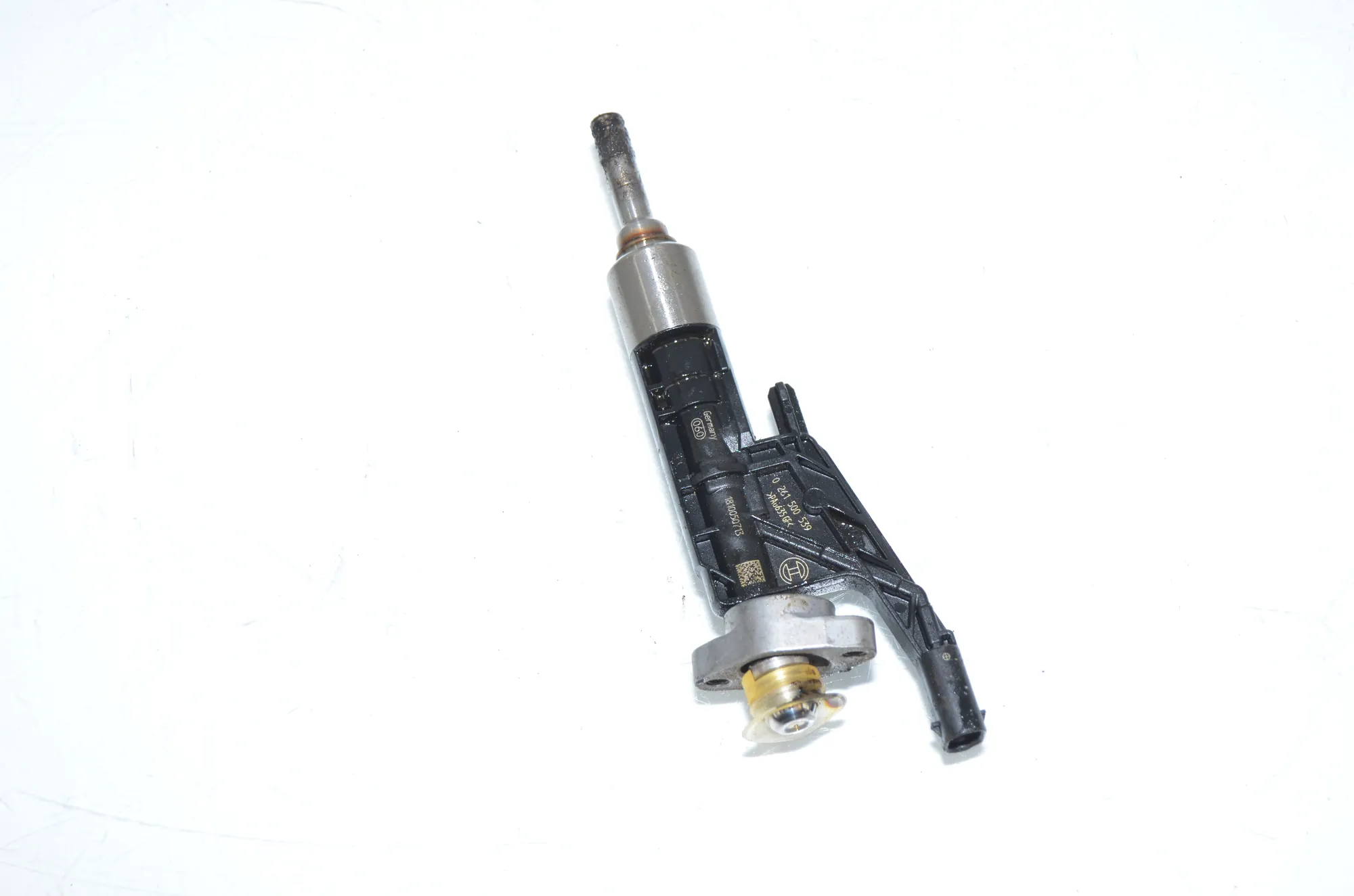 Fuel Injector – OEM 7639990 · BMW 5 (G30) BMW 5 (G30) 530 e iPerformance 2019 – 4