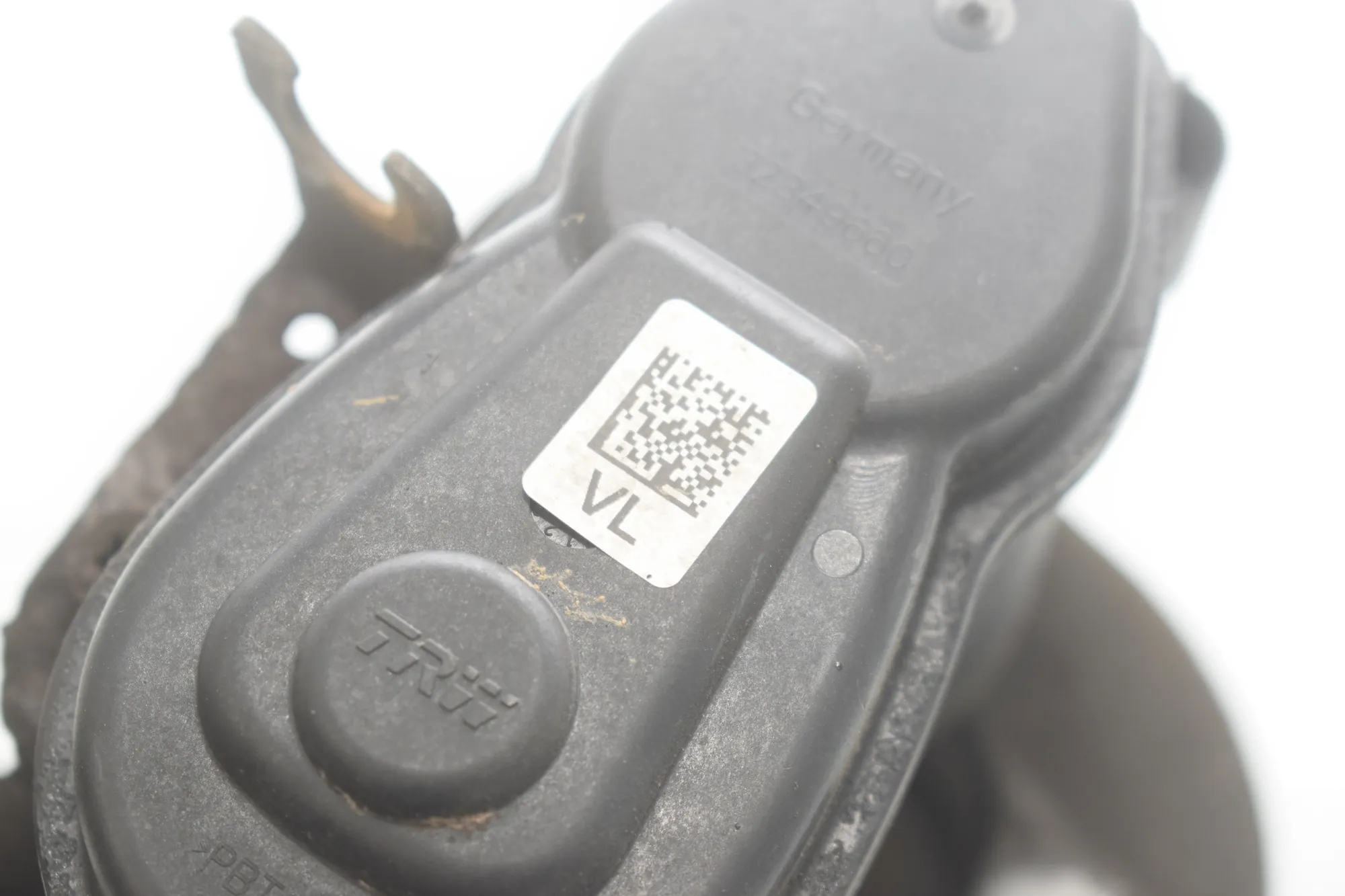 Rear Left Brake Caliper – OEM 6793047 · BMW 5 Touring (F11) M 550 d xDrive 2012 – 4