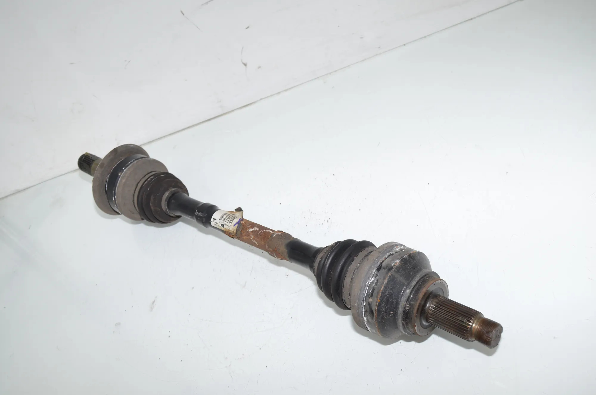 Rear Left Driveshaft – OEM 7612941 · BMW 5 Touring (F11) M 550 d xDrive 2012 – 2