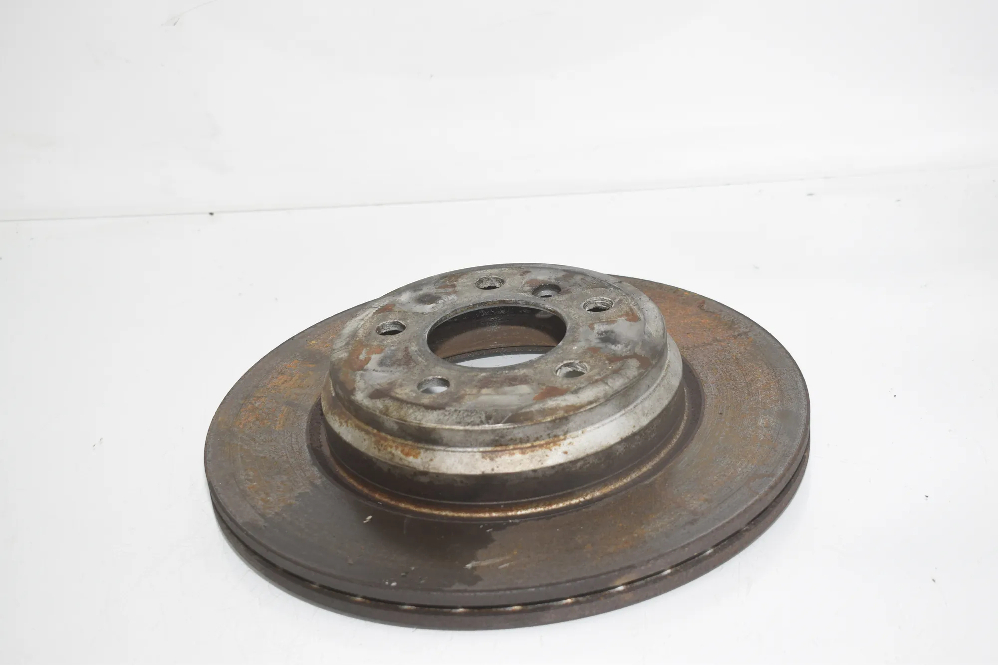Rear Left Brake Disc – OEM 6864899 · BMW 3 Touring (F31) 330 d xDrive 2014 – 2