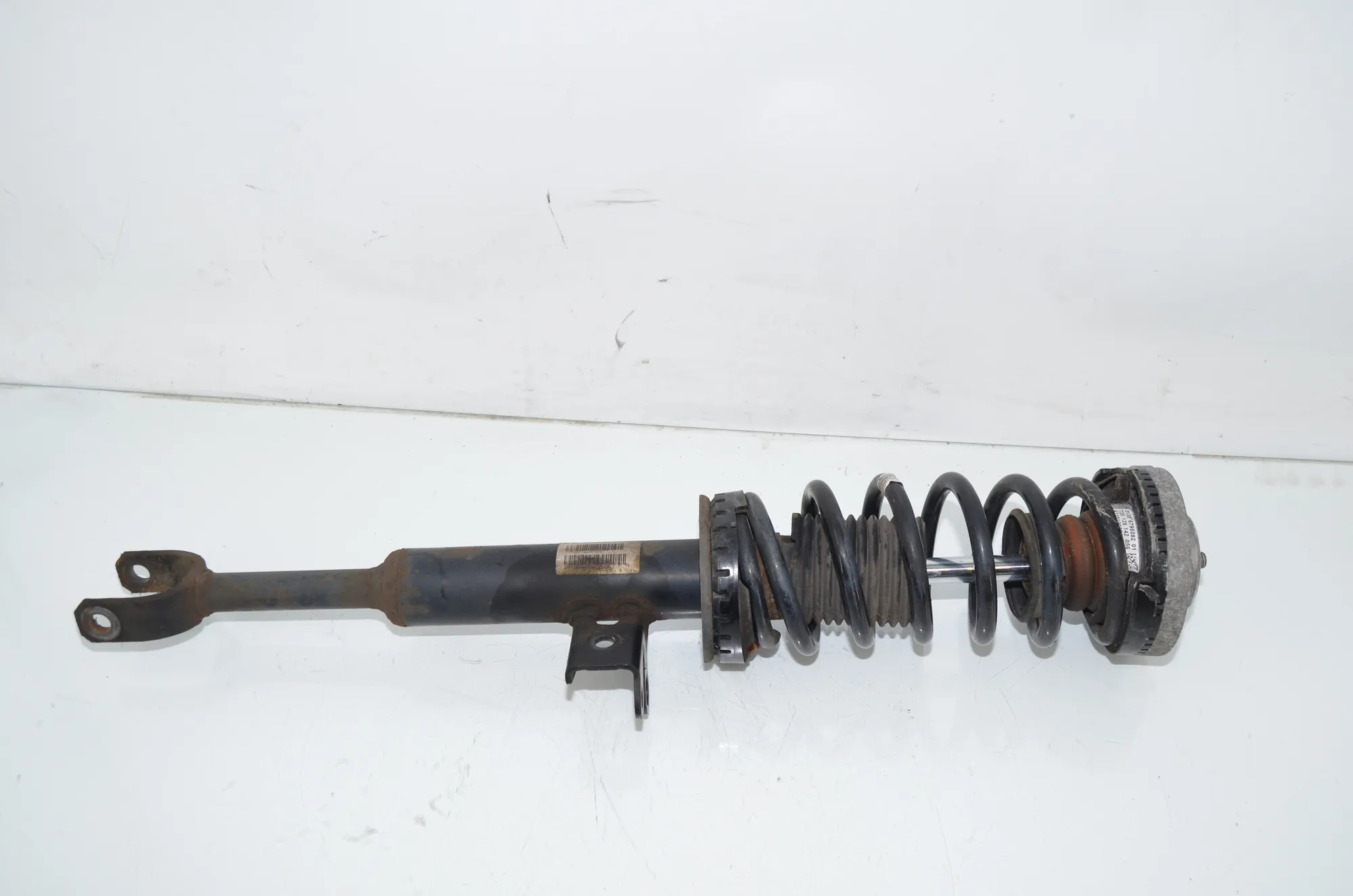 Front Left Shock Absorber – OEM 6797767 · BMW 5 Touring (F11) 530 d 2011