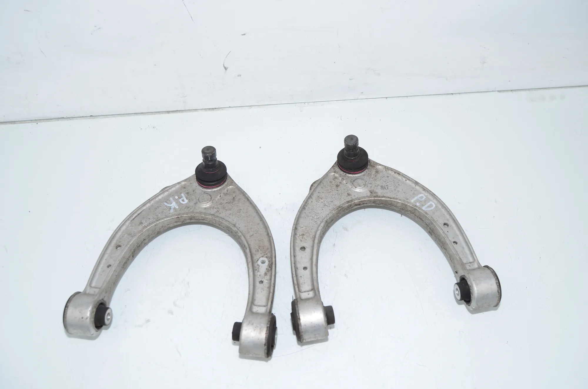 Front Right Upper Control Arm – OEM 6775967 · BMW 5 Touring (F11) 530 d 2011