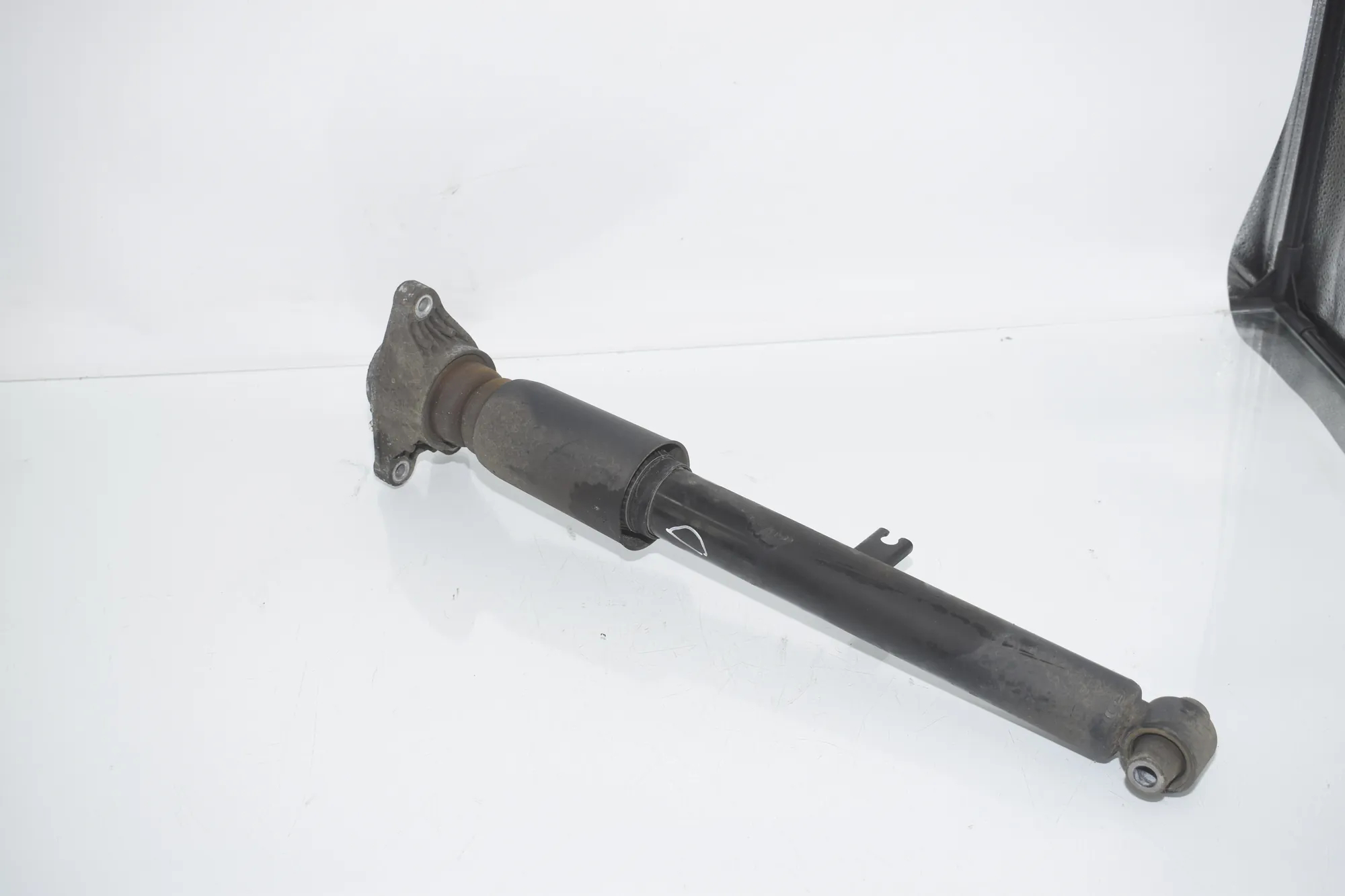 Rear Right Shock Absorber – OEM 7568793 · BMW 3 Touring (G21) (2019 - -) 318 d 2021 – 3