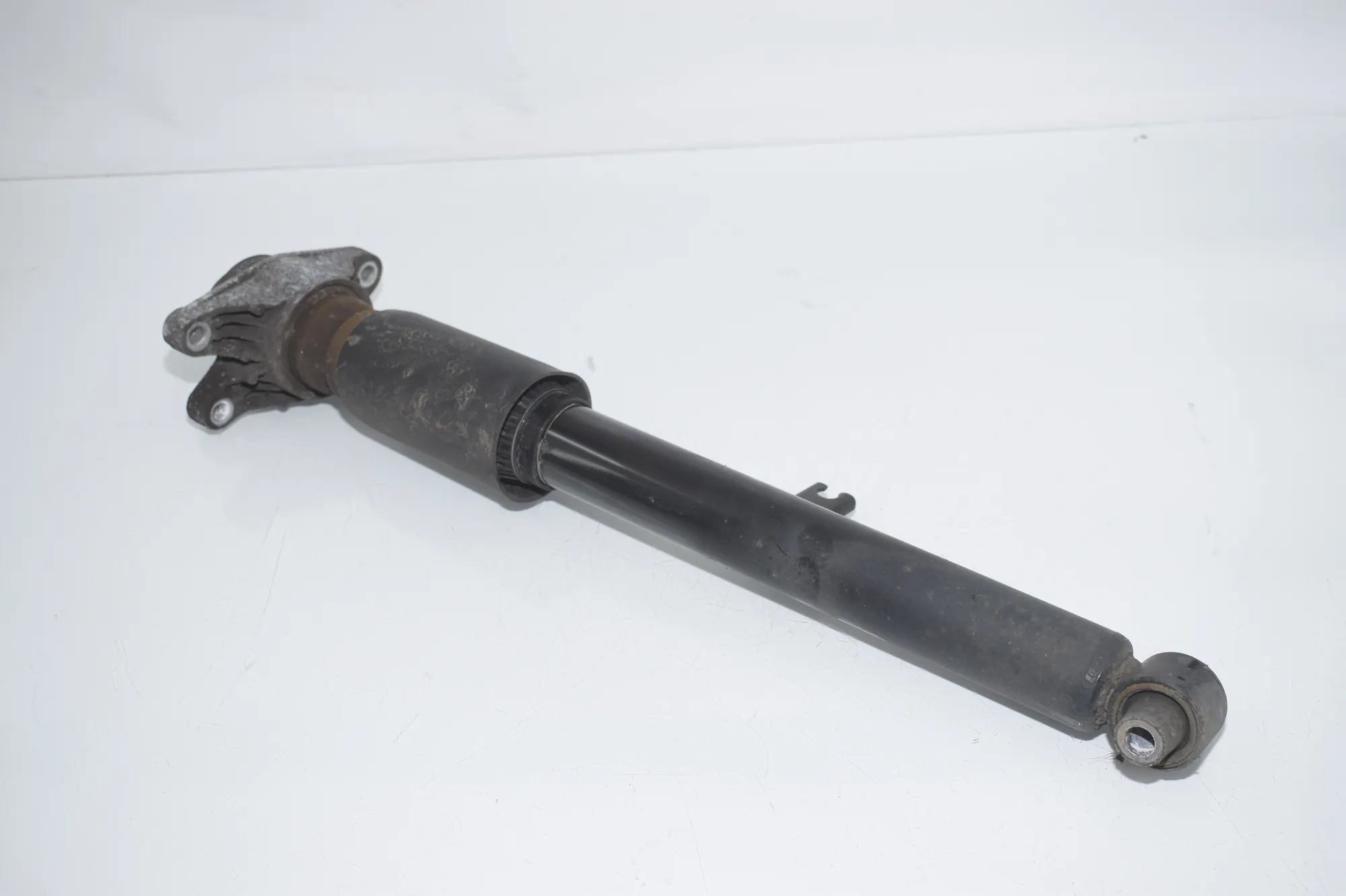 Rear Left Shock Absorber – OEM 7568793 · BMW 3 Touring (G21) (2019 - -) 318 d 2021 – 3