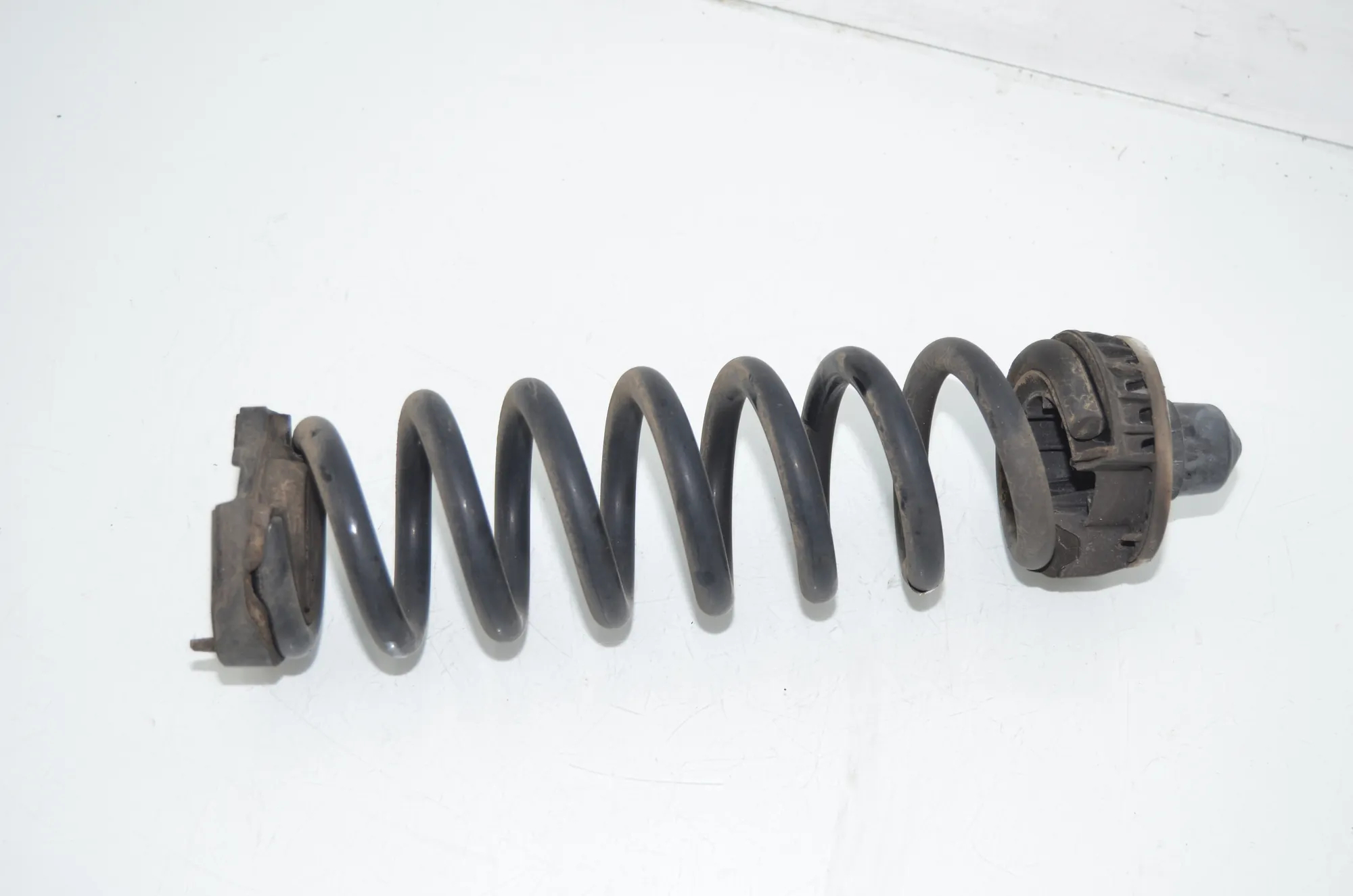Rear Left Coil Spring – OEM 6898641 · BMW 3 Touring (G21) (2019 - -) 318 d 2021 – 4