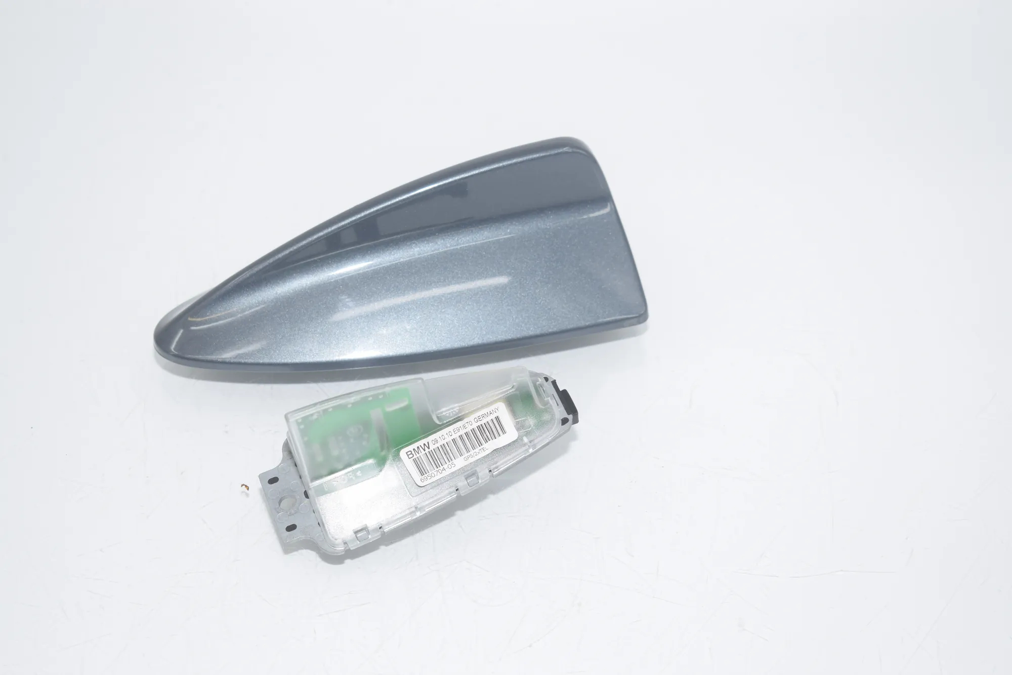 Antenna Trim – OEM 6950704 · BMW 5 Gran Turismo (F07) 530 d xDrive 2010 – 2