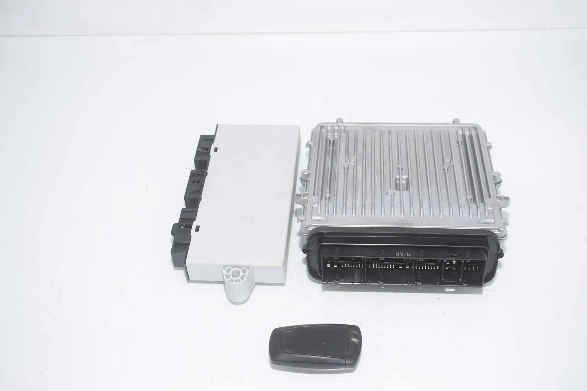 Engine Ignition ECU Set – OEM 9241971 · BMW 5 Gran Turismo (F07) 530 d xDrive 2010 – 3
