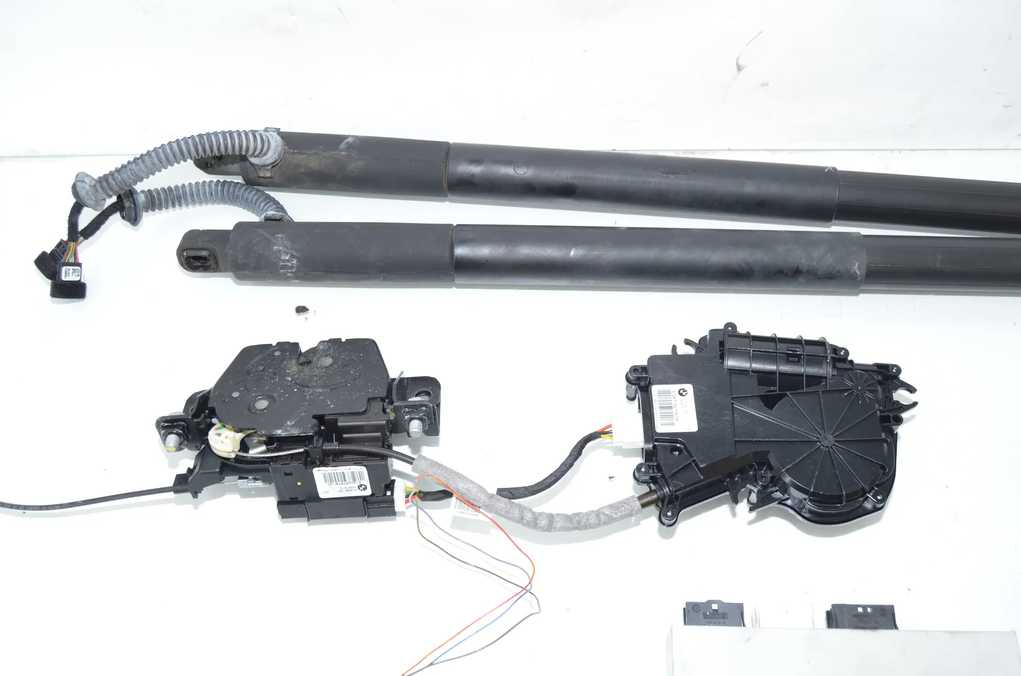 Electric Tailgate Opening Kit – OEM 7284597 · BMW 5 Gran Turismo (F07) 530 d xDrive 2010 – 3