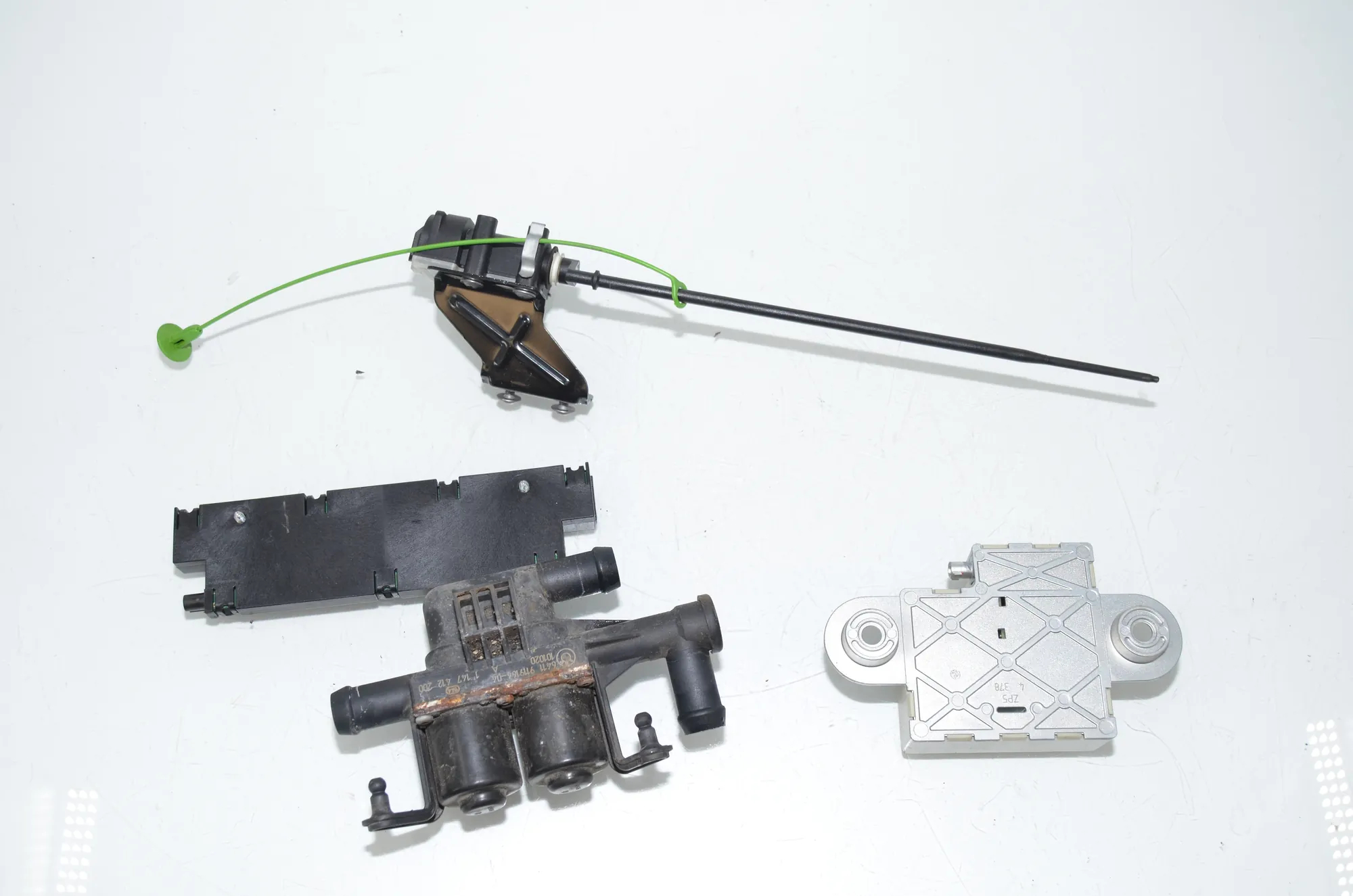 Other Control Units – OEM 6935024 · BMW 5 Gran Turismo (F07) 530 d xDrive 2010 – 4