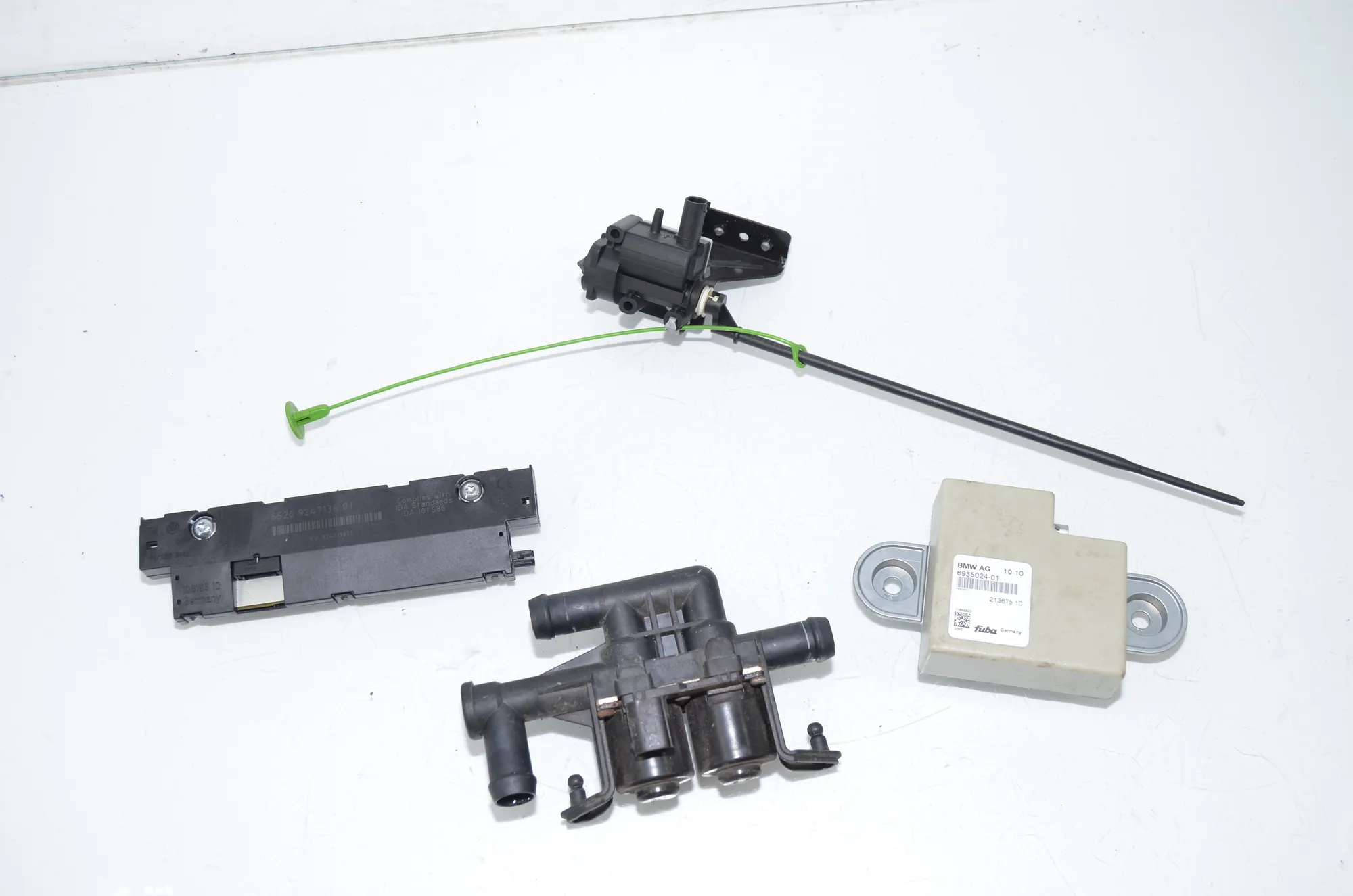Other Control Units – OEM 6935024 · BMW 5 Gran Turismo (F07) 530 d xDrive 2010