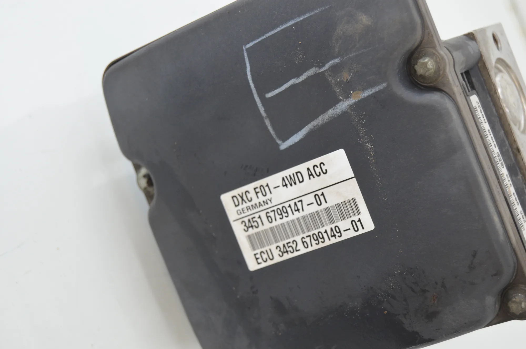 Distance Radar Sensor – OEM 6799147 · BMW 5 Gran Turismo (F07) 530 d xDrive 2010 – 7