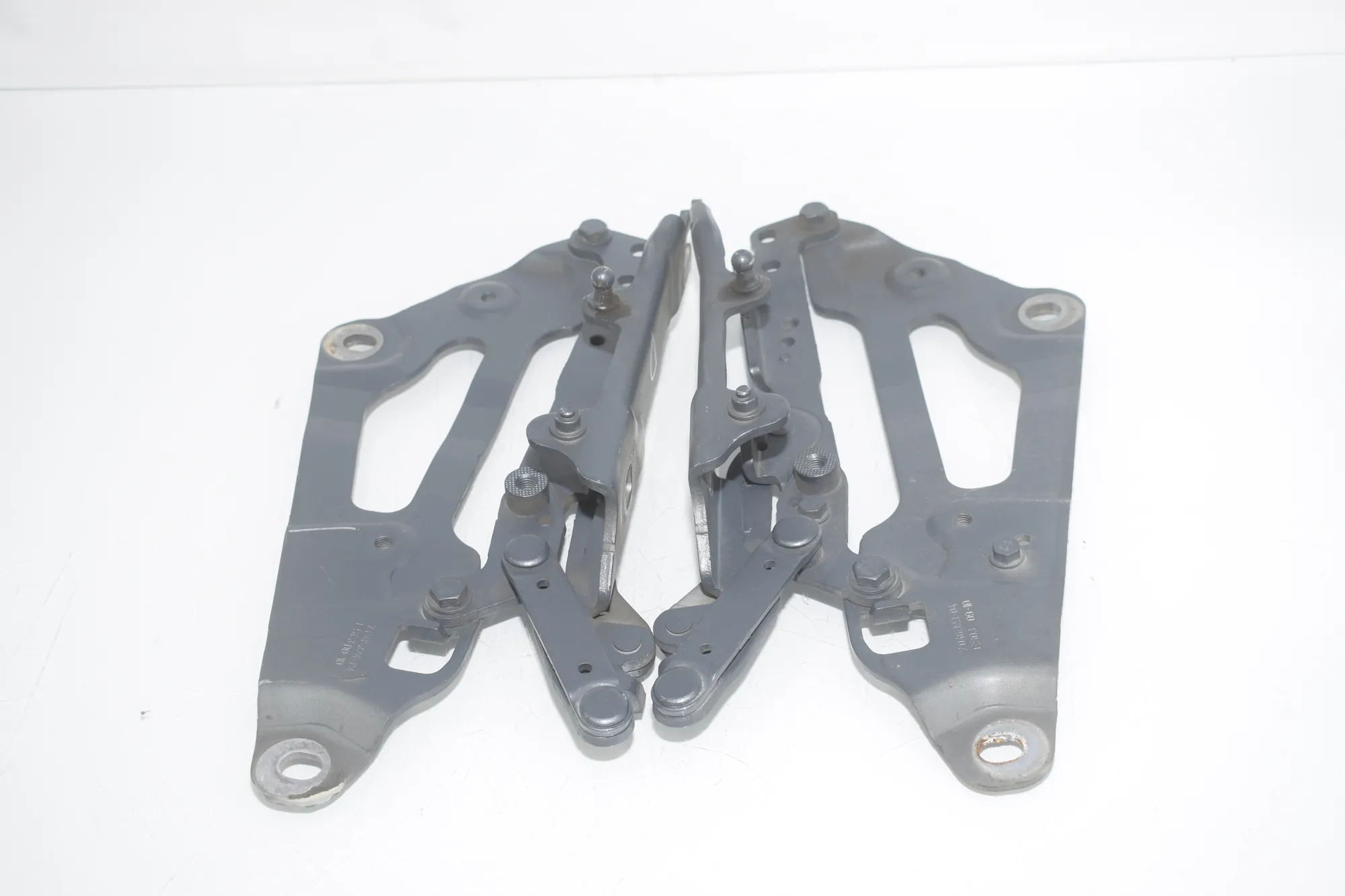 Bonnet Hood Hinge Set – OEM 7046323 · BMW 5 Gran Turismo (F07) 530 d xDrive 2010