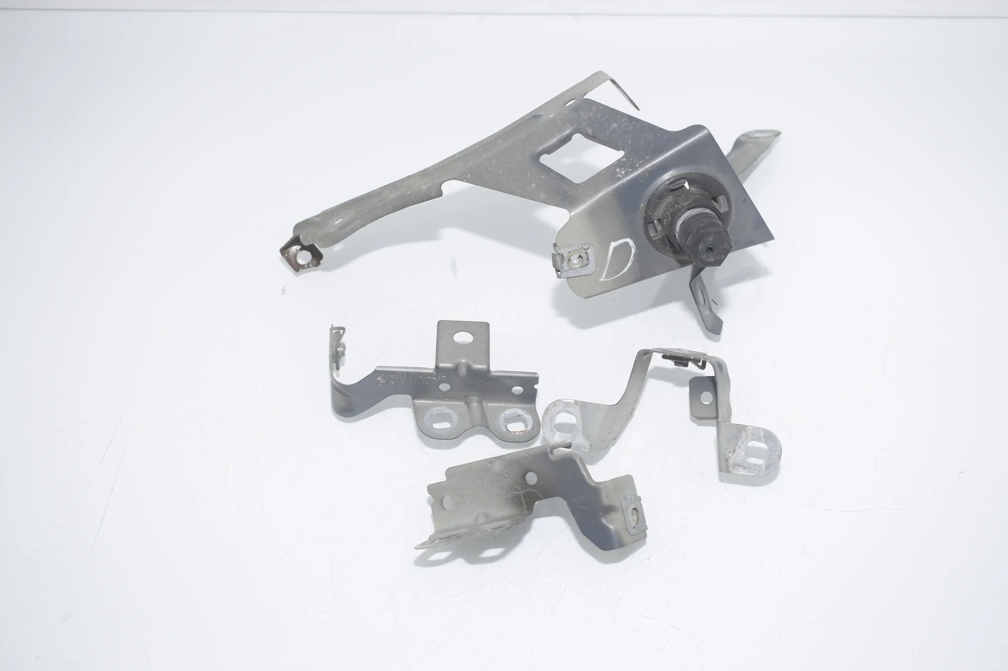 Front Right Fender Holder – OEM 7193422 · BMW 5 Gran Turismo (F07) 530 d xDrive 2010