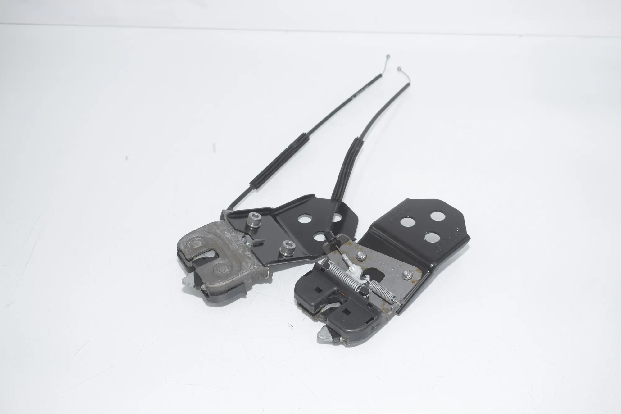 Rear Seat Backrest Lock – OEM 9164445 · BMW 5 Gran Turismo (F07) 530 d xDrive 2010 – 3