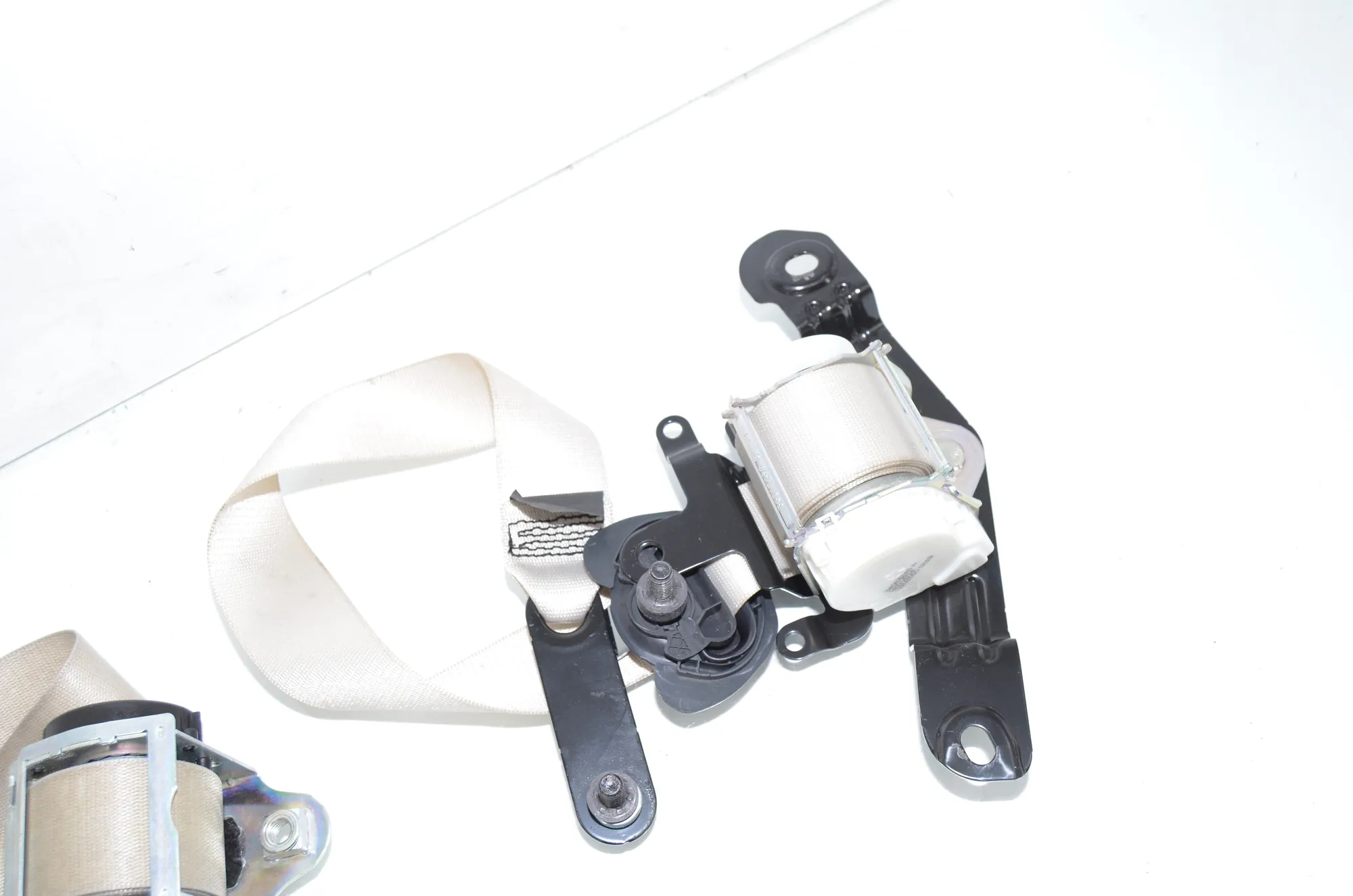 Rear Right Seatbelt – OEM 7233532 · BMW 5 Gran Turismo (F07) 530 d xDrive 2010 – 4