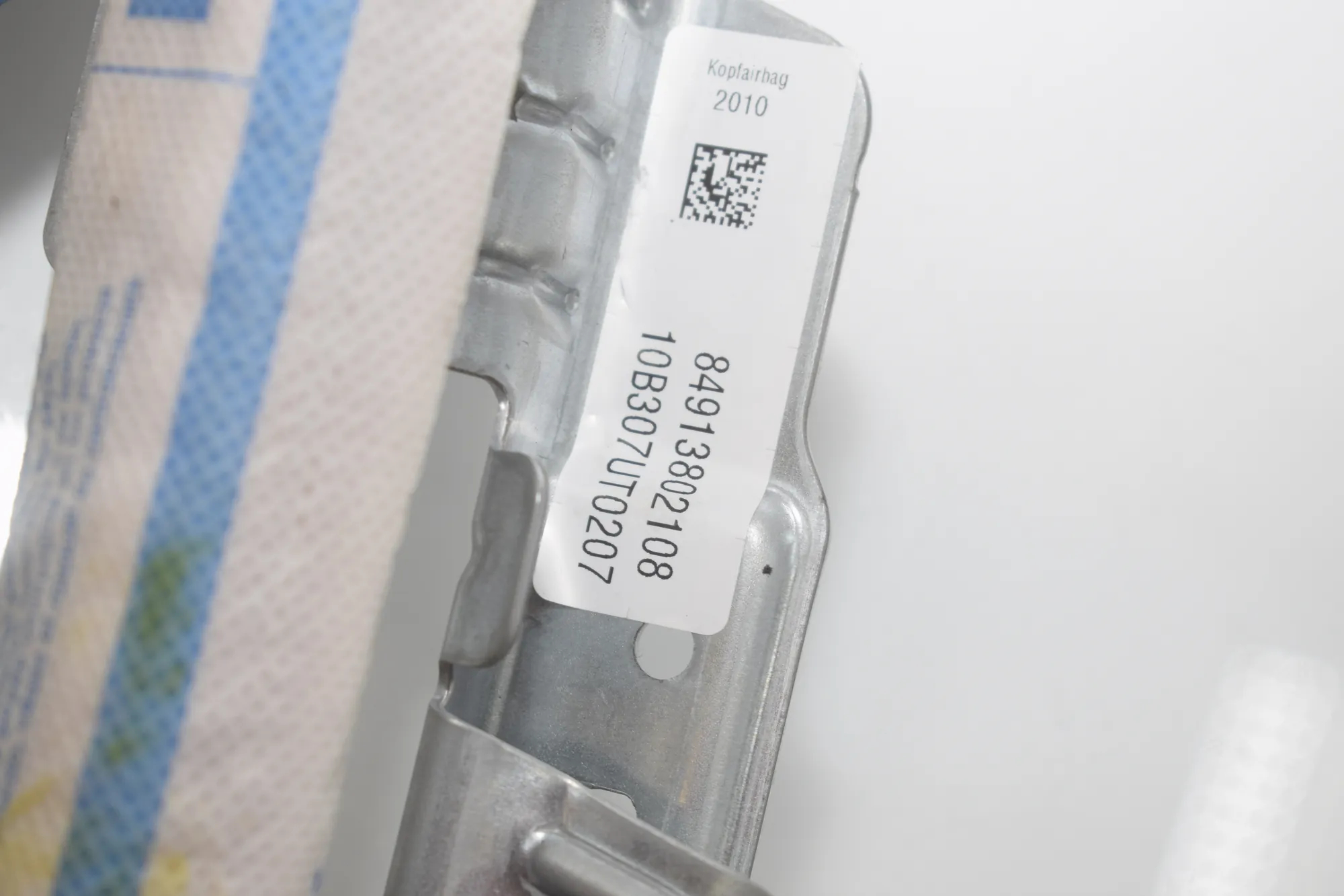 Left Side Roof Safety Curtain SRS – OEM 9138021 · BMW 5 Gran Turismo (F07) 530 d xDrive 2010 – 4