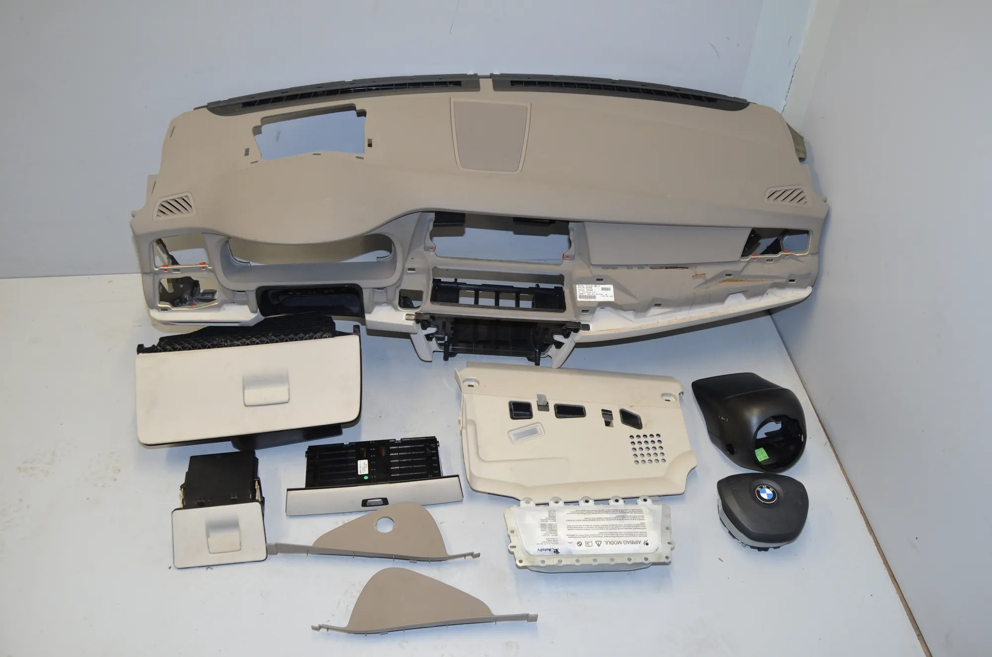 Dashboard – OEM 9199071 · BMW 5 Gran Turismo (F07) 530 d xDrive 2010