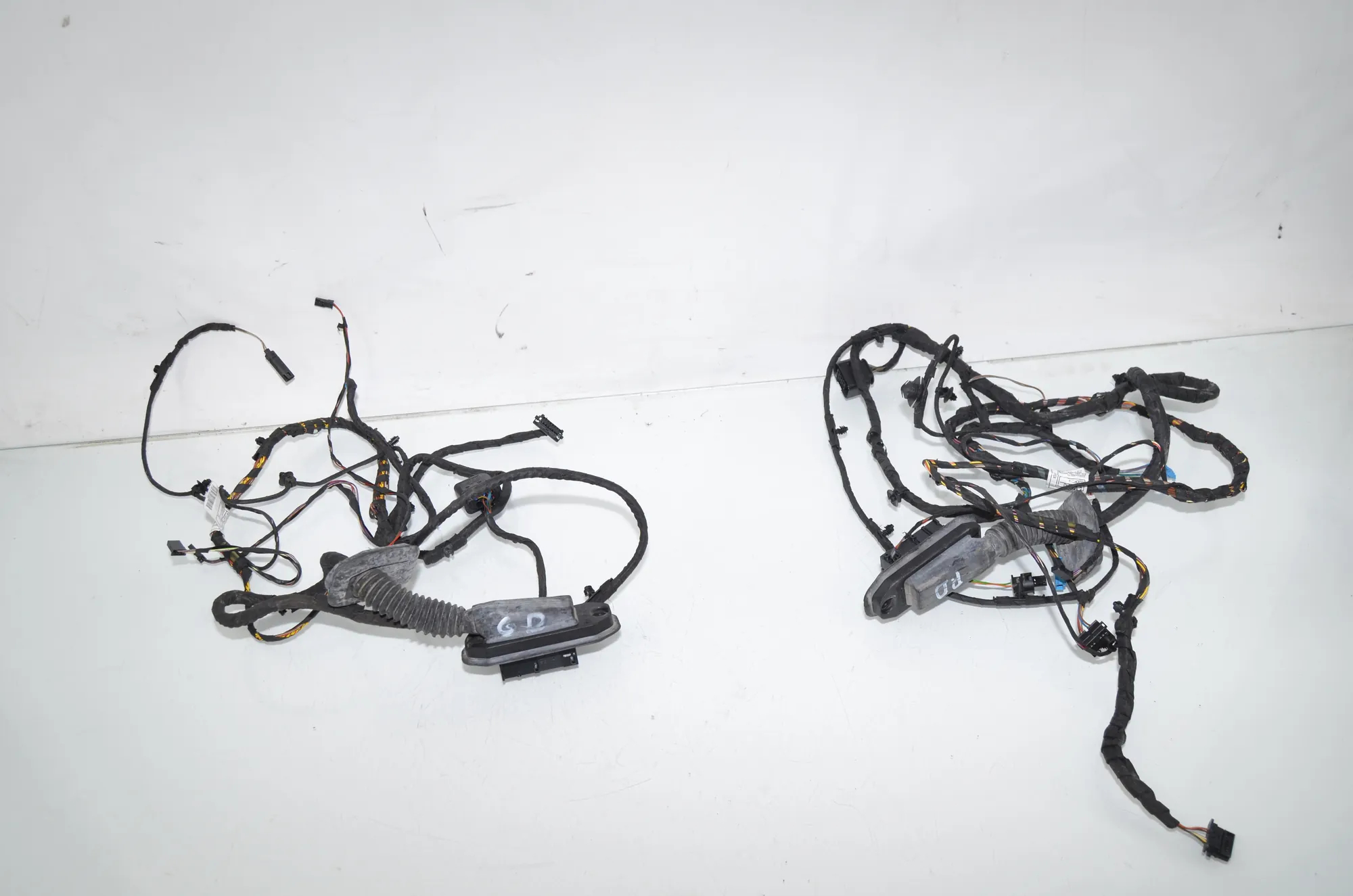 Front Right Door Wiring – OEM 9291358 · BMW 5 Gran Turismo (F07) 535 d xDrive 2014