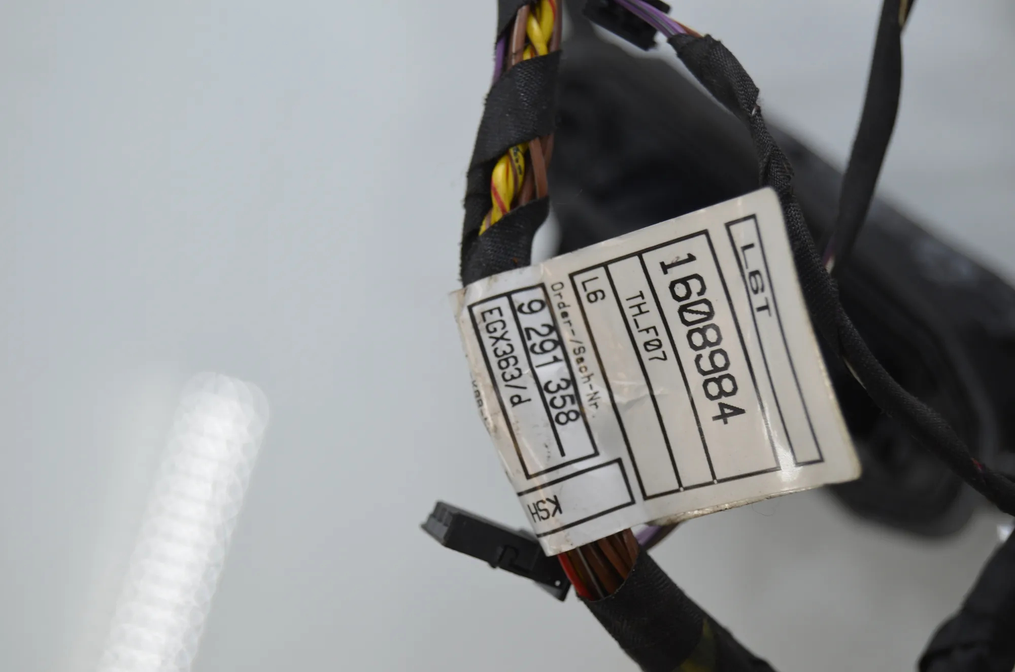 Front Right Door Wiring – OEM 9291358 · BMW 5 Gran Turismo (F07) 535 d xDrive 2014 – 5