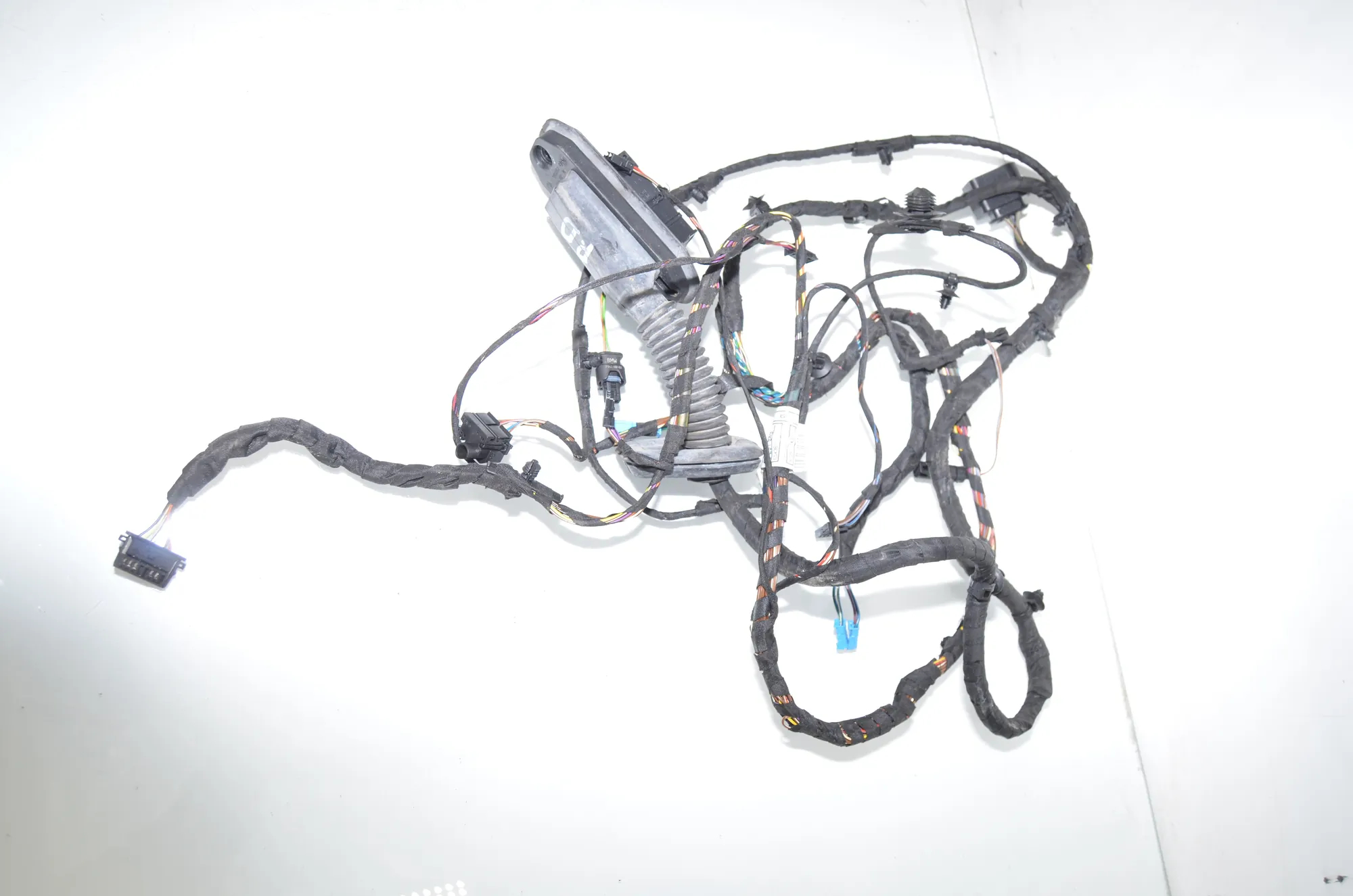 Front Right Door Wiring – OEM 9291358 · BMW 5 Gran Turismo (F07) 535 d xDrive 2014 – 3