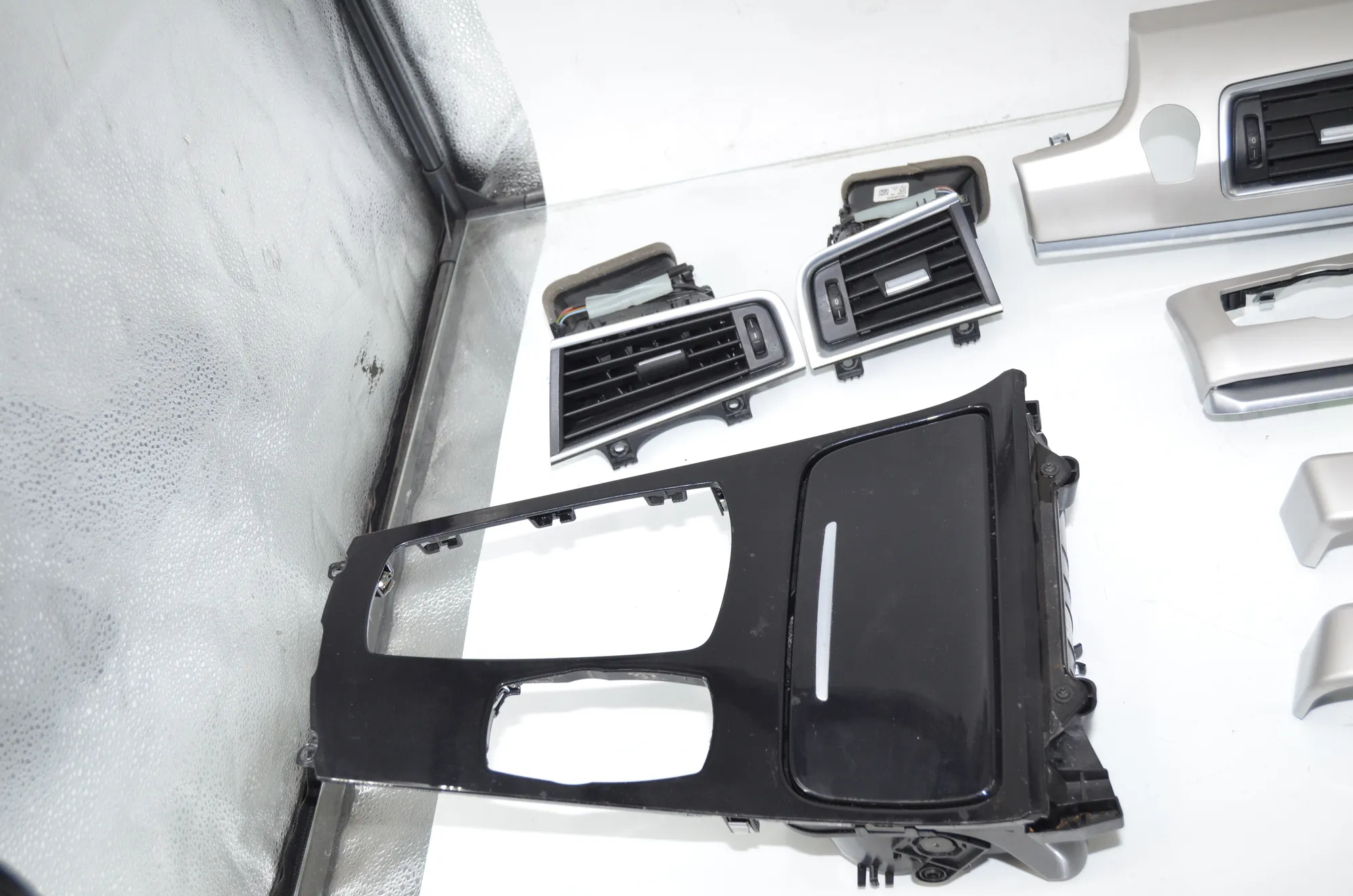Interior Trim Strips Kit – OEM 9142166 · BMW 5 Gran Turismo (F07) 535 d xDrive 2014 – 2