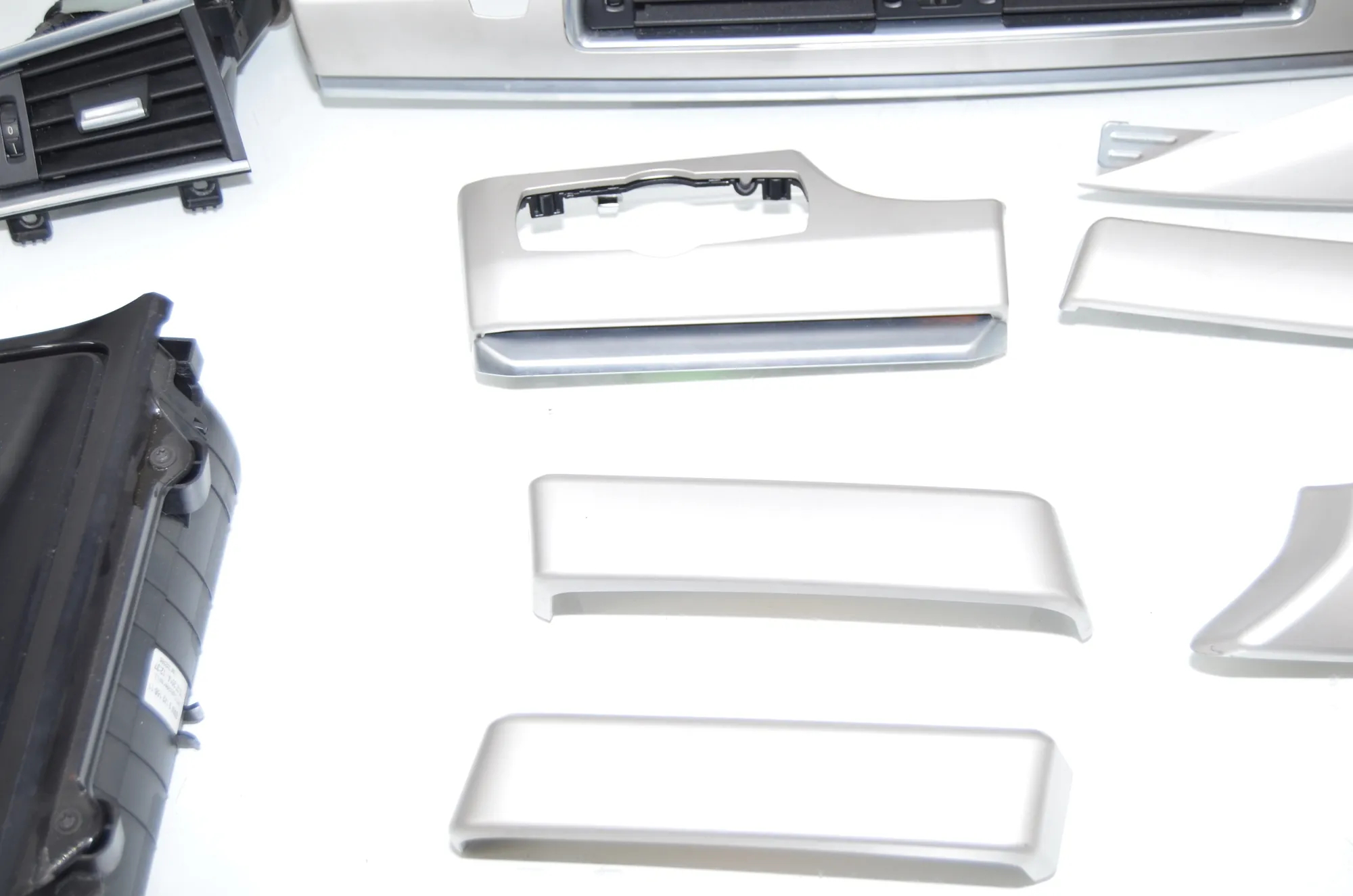 Interior Trim Strips Kit – OEM 9142166 · BMW 5 Gran Turismo (F07) 535 d xDrive 2014 – 3