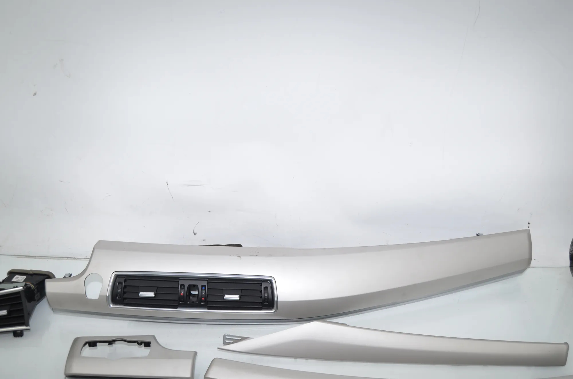 Interior Trim Strips Kit – OEM 9142166 · BMW 5 Gran Turismo (F07) 535 d xDrive 2014 – 5
