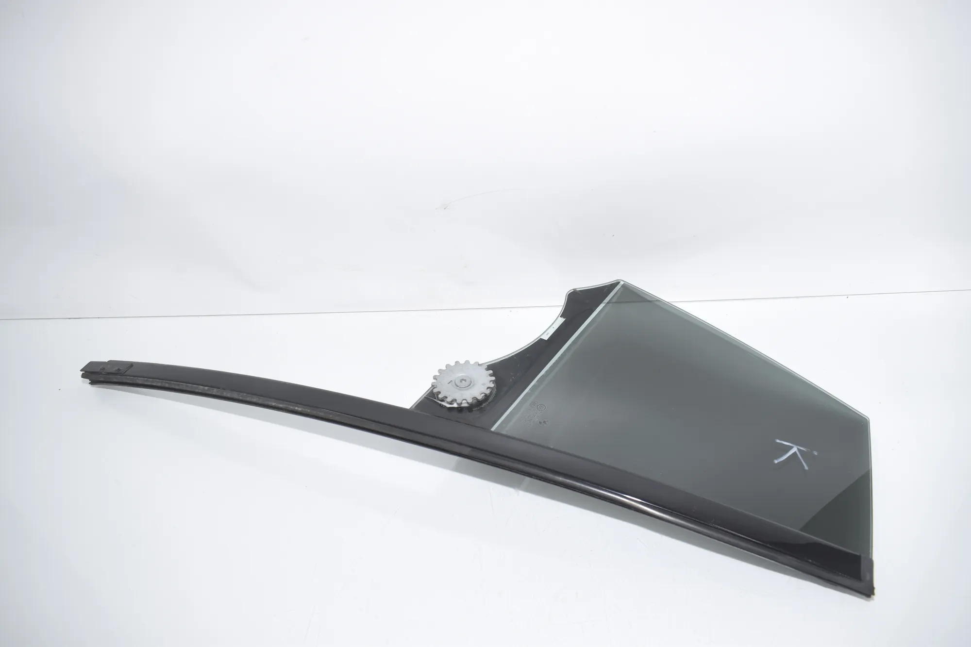 Rear Left Quarter Window – OEM 7197885 · BMW 5 Gran Turismo (F07) 535 d xDrive 2014 – 2