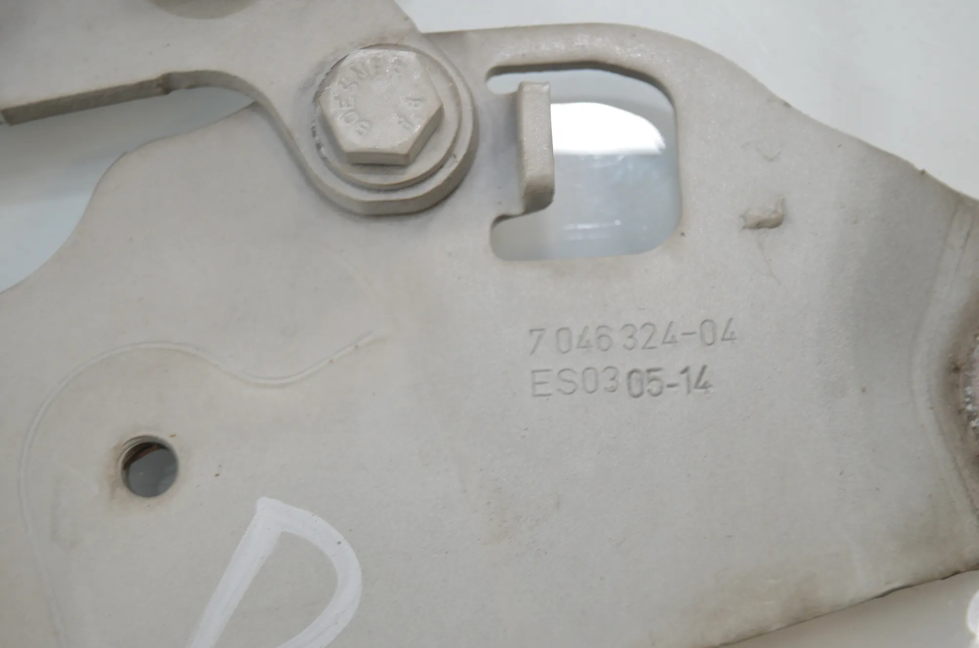Bonnet Hood Hinge Set – OEM 7046323 · BMW 5 Gran Turismo (F07) 535 d xDrive 2014 – 5