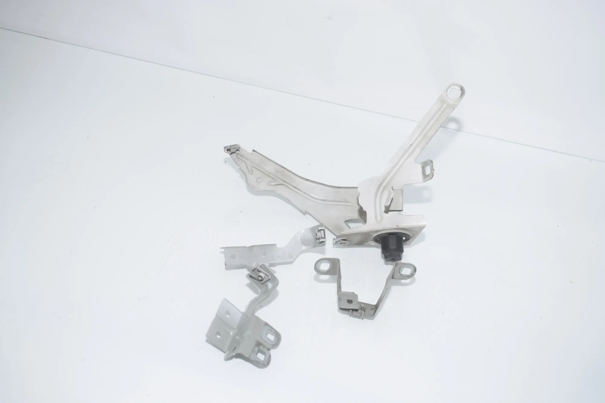 Front Left Fender Holder – OEM 7193421 · BMW 5 Gran Turismo (F07) 535 d xDrive 2014 – 3