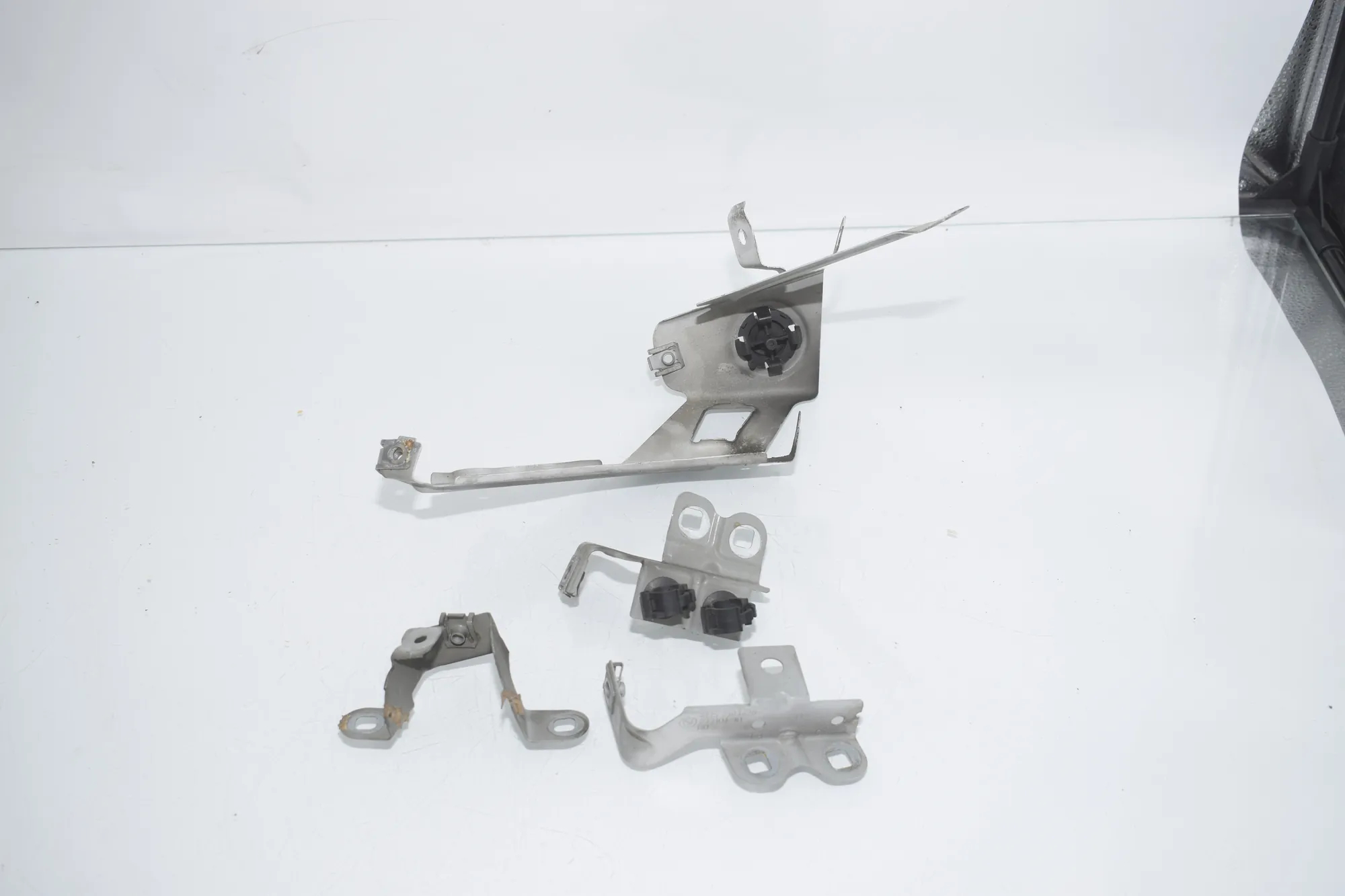 Front Right Fender Holder – OEM 7193422 · BMW 5 Gran Turismo (F07) 535 d xDrive 2014 – 3