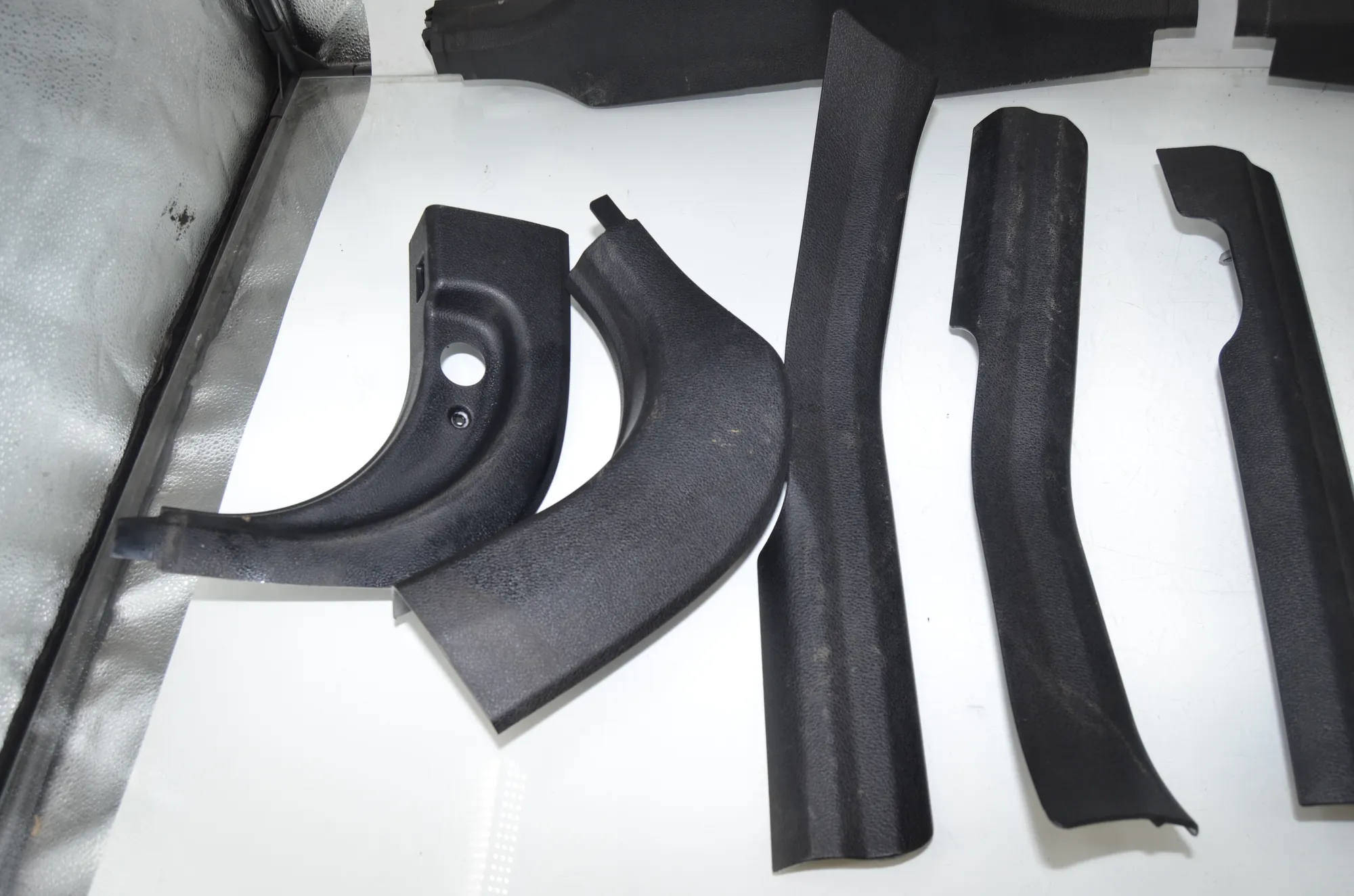 Front Left Interior Step Trim – OEM 9138941 · BMW 5 Gran Turismo (F07) 535 d xDrive 2014 – 5