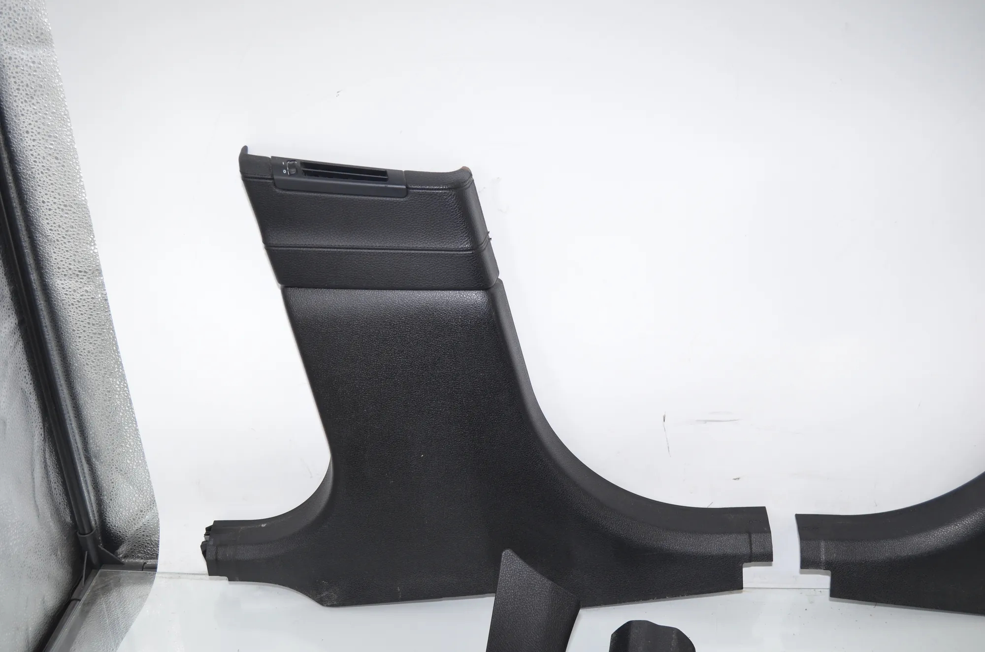 Front Left Interior Step Trim – OEM 9138941 · BMW 5 Gran Turismo (F07) 535 d xDrive 2014 – 2