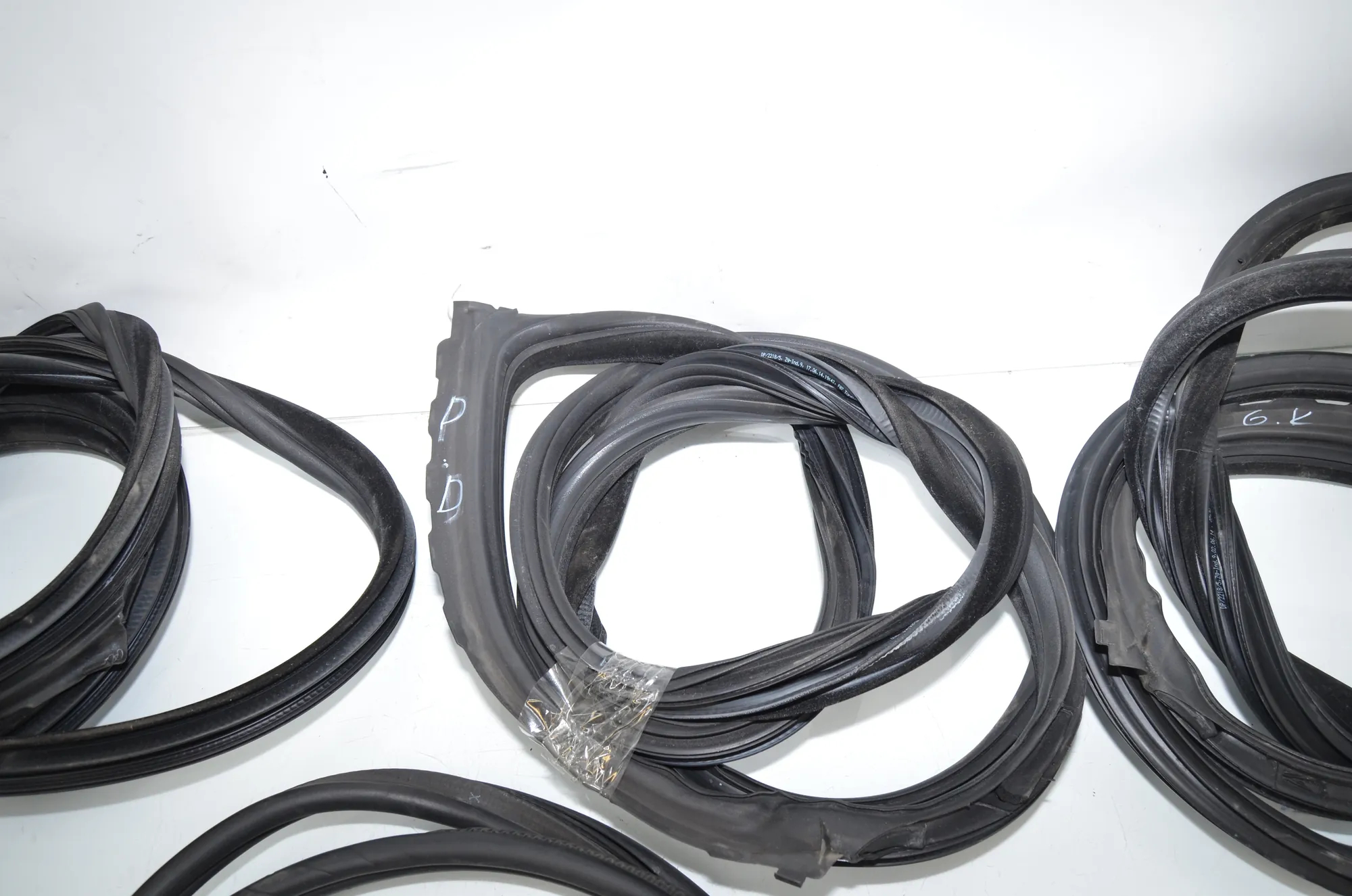 Front Right Door Seal Rubber – OEM 7226396 · BMW 5 Gran Turismo (F07) 535 d xDrive 2014 – 3