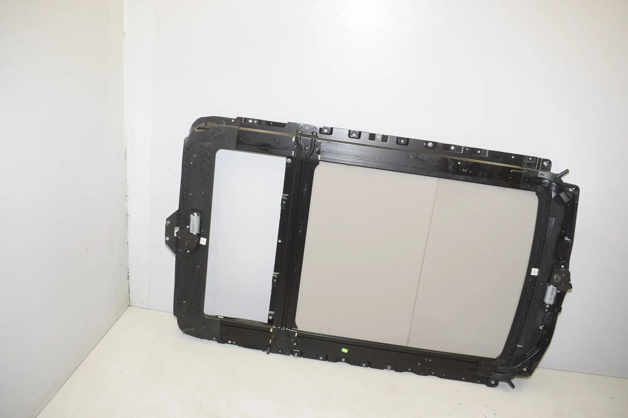 Sunroof – OEM 7237960 · BMW 5 Touring (F11) 530 d 2011 – 5