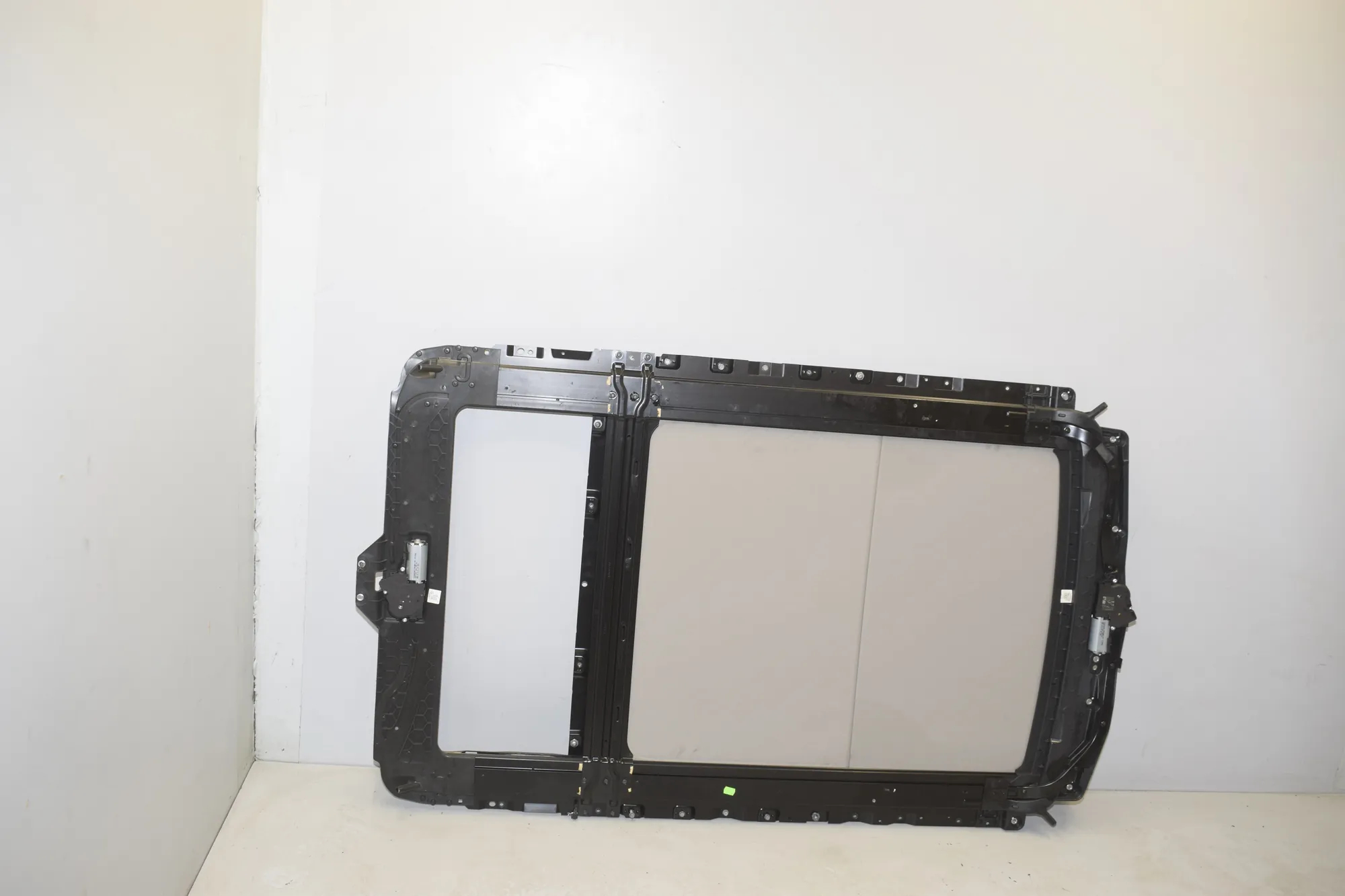 Sunroof – OEM 7237960 · BMW 5 Touring (F11) 530 d 2011 – 4