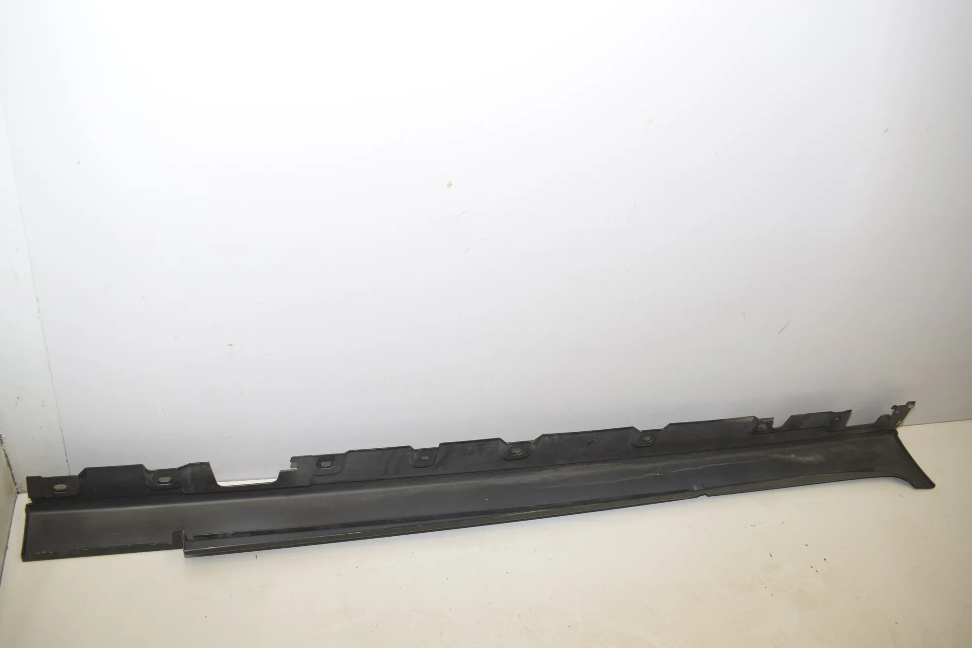 Left Side Sideskirt – OEM 7237081 · BMW 5 Touring (F11) 530 d 2011 – 4