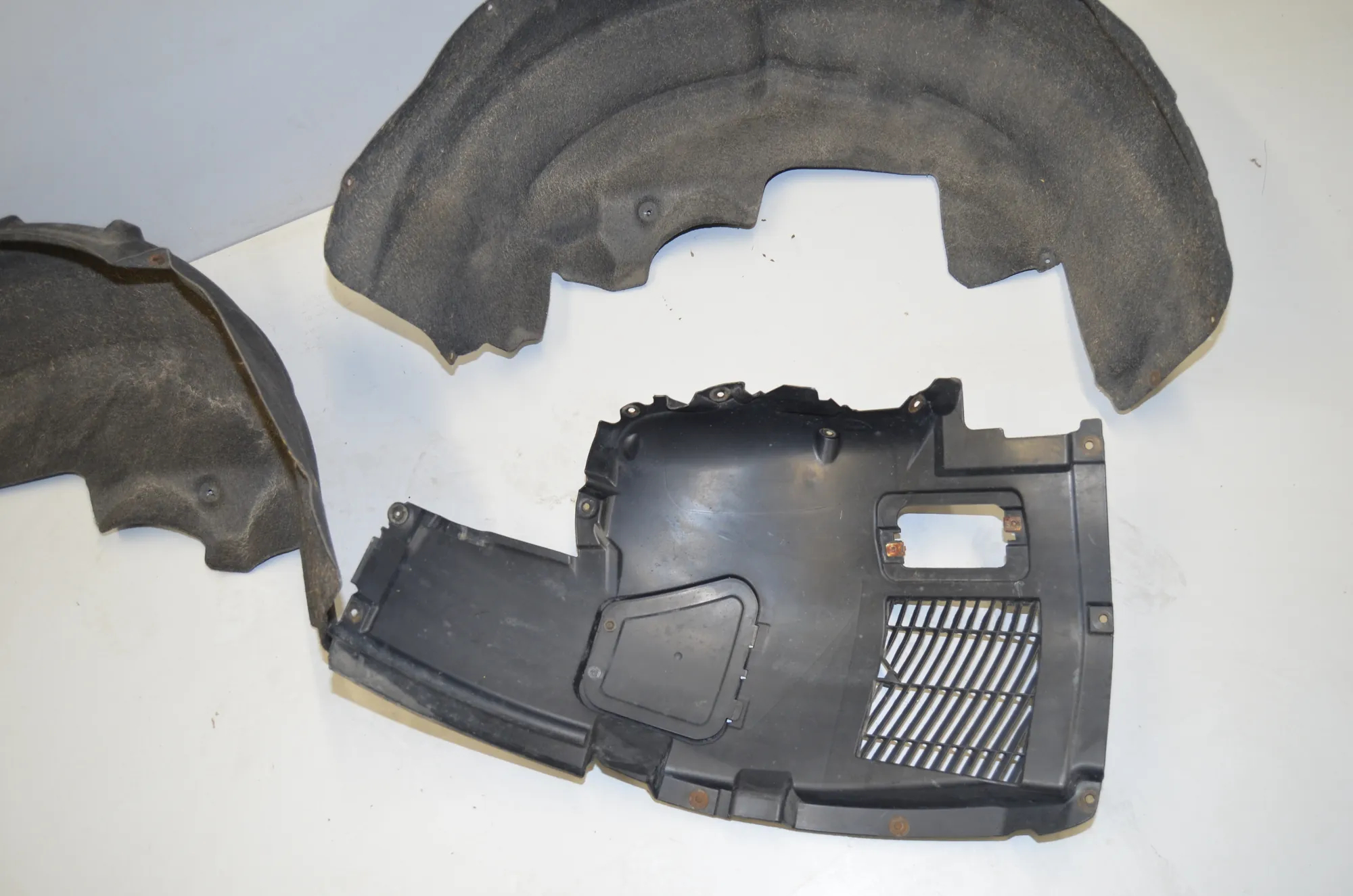 Rear Left Arch Liner – OEM 7193503 · BMW 5 Gran Turismo (F07) 530 d xDrive 2010 – 4